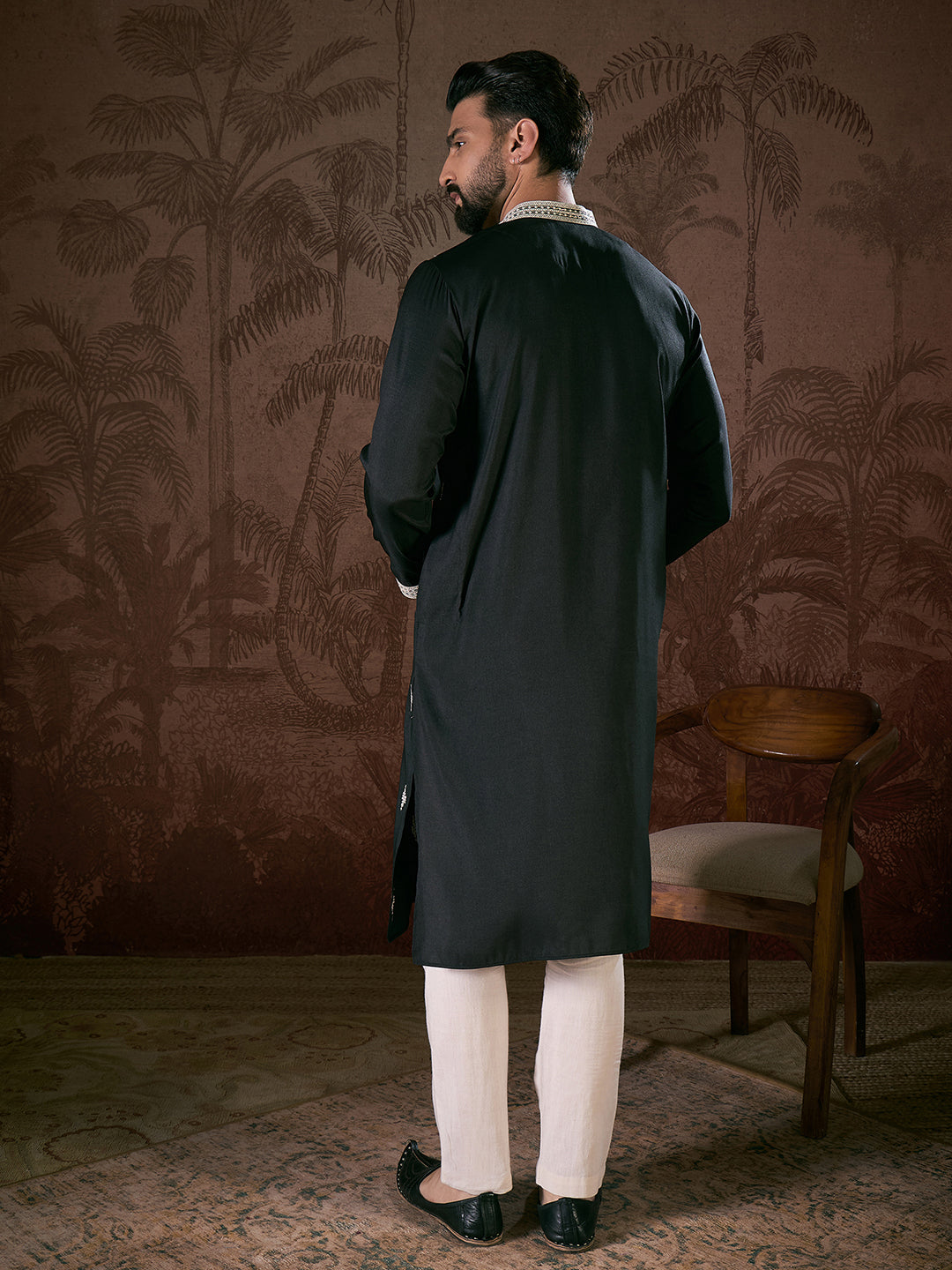Ethnic Bay Men Black Silk Blend Solid Embroidered Straight Kurta