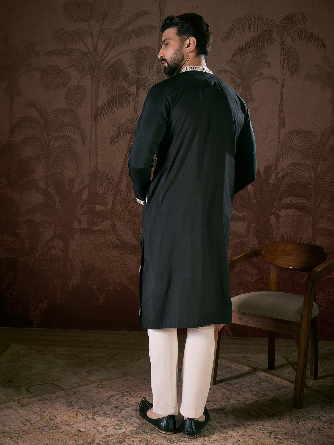 Ethnic Bay Men Black Silk Blend Solid Embroidered Straight Kurta