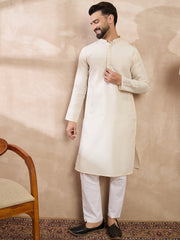 Ethnic Bay Men Off White Silk Blend Solid Woven Design Straight Kurta-MKU1897