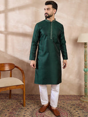 Ethnic Bay Men Green Silk Blend Solid Woven Design Straight Kurta-MKU1900