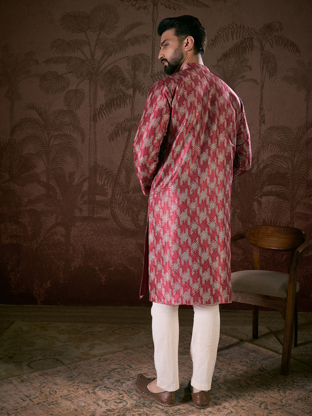 Ethnic Bay Men Maroon Silk Blend Chevron Printed Straight Kurta