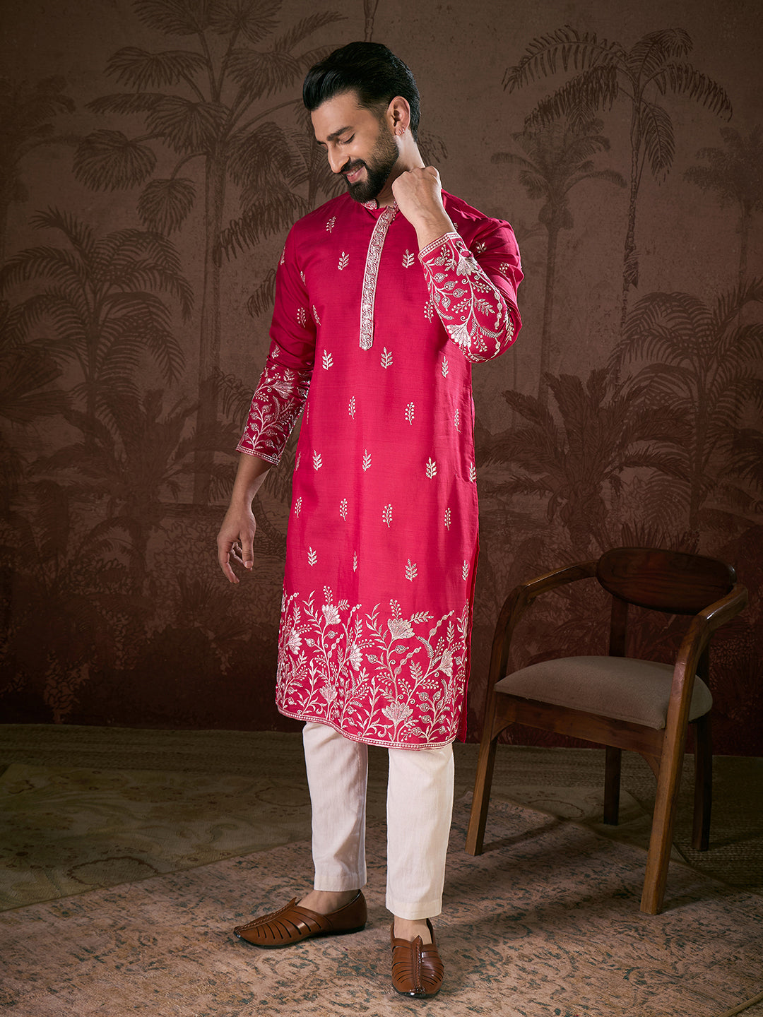 Ethnic Bay Men Pink Silk Blend Solid Embroidered Straight Kurta