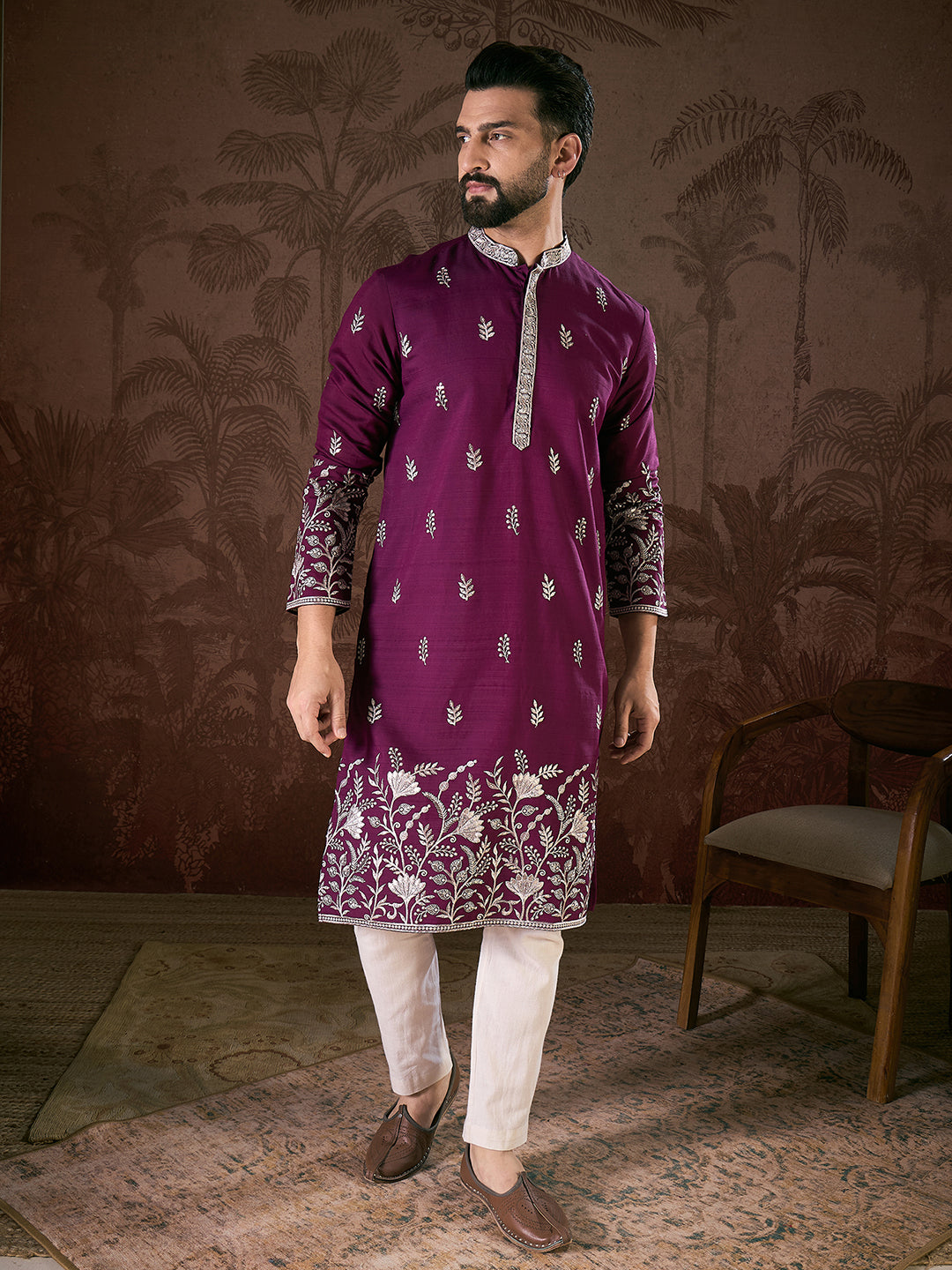 Ethnic Bay Men Purple Silk Blend Solid Embroidered Straight Kurta