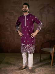 Ethnic Bay Men Purple Silk Blend Solid Embroidered Straight Kurta-MKU1944