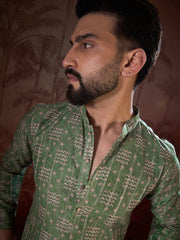 Ethnic Bay Men Green Silk Blend Ethnic Motifs Printed Straight Kurta-MKU1951