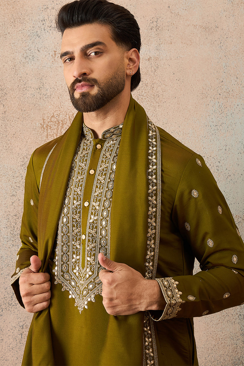 Green Silk Blend Solid Embroidered Kurta With Dupatta MKUD1031