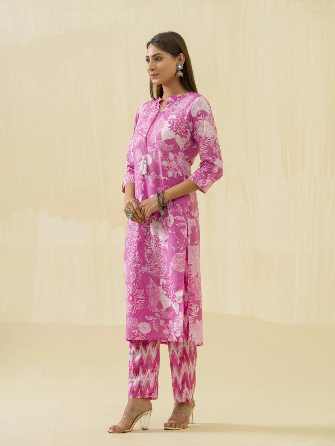Rose Floral Printed Straight Kurta and Trousers