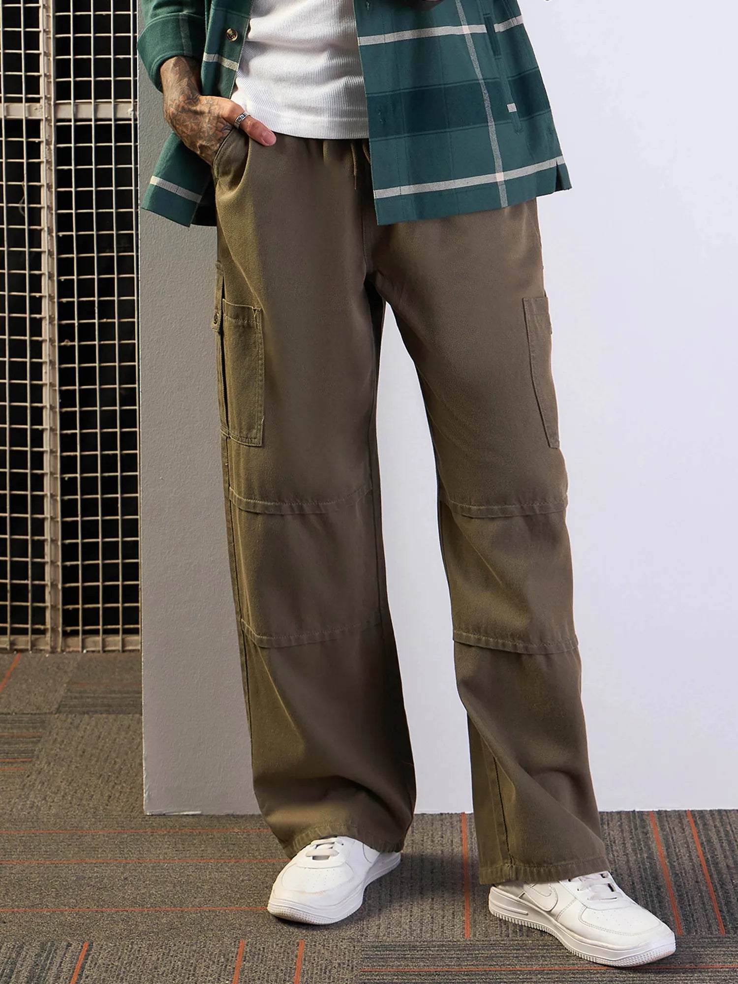 Men's Khaki Baggy Cargo Jeans | Front Detail Denim Pants