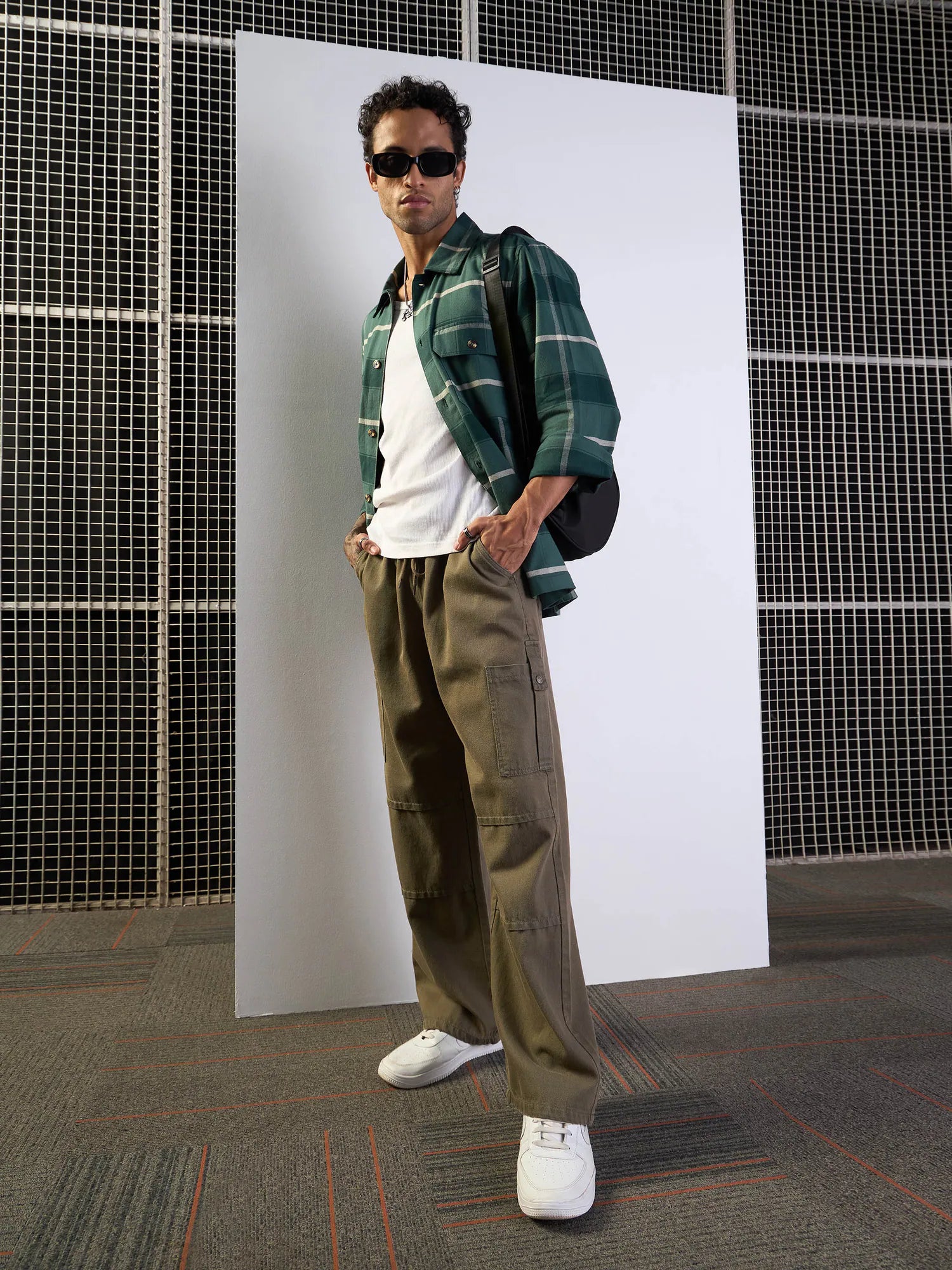 Men's Khaki Baggy Cargo Jeans | Front Detail Denim Pants