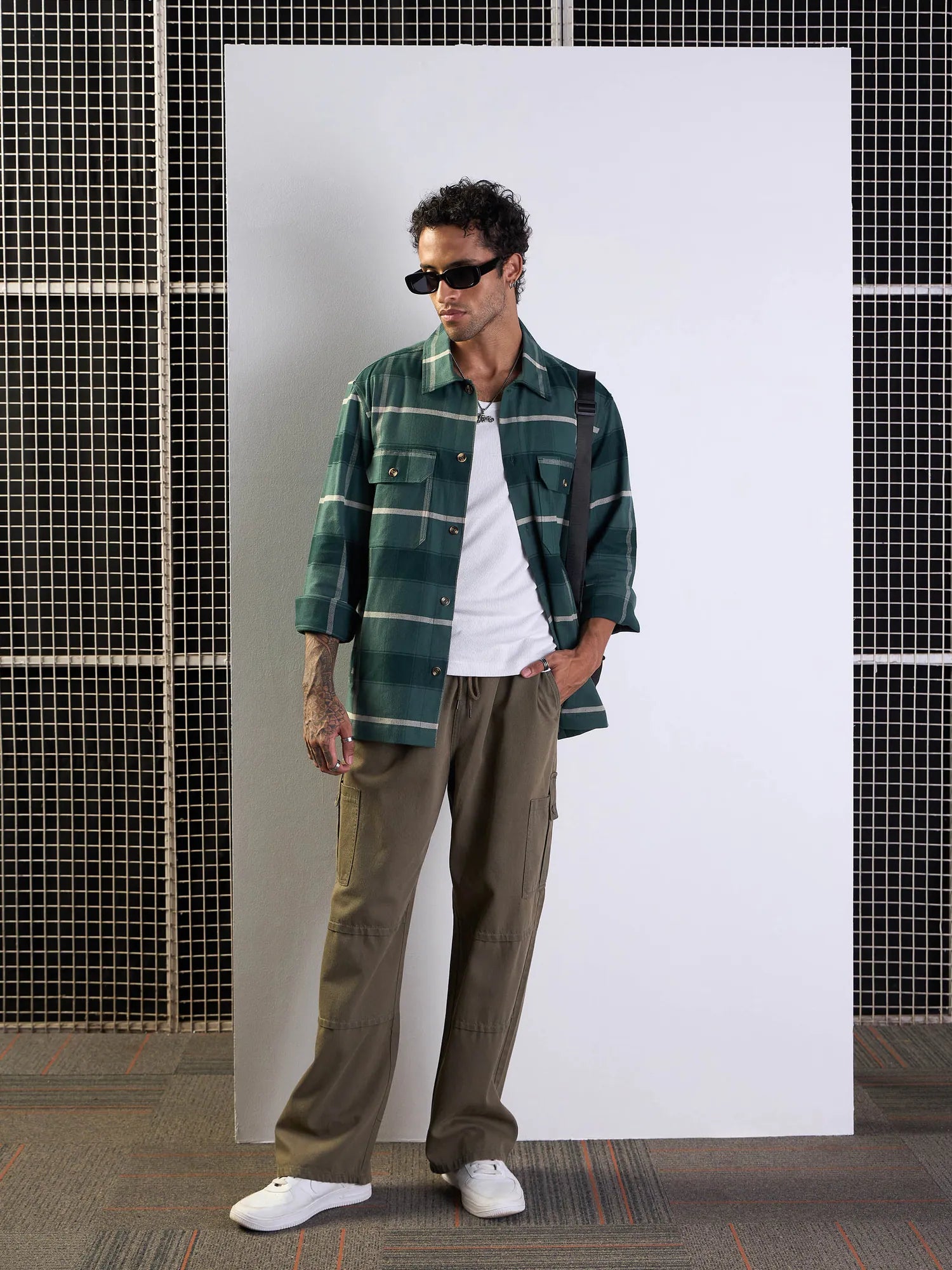 Men's Khaki Baggy Cargo Jeans | Front Detail Denim Pants