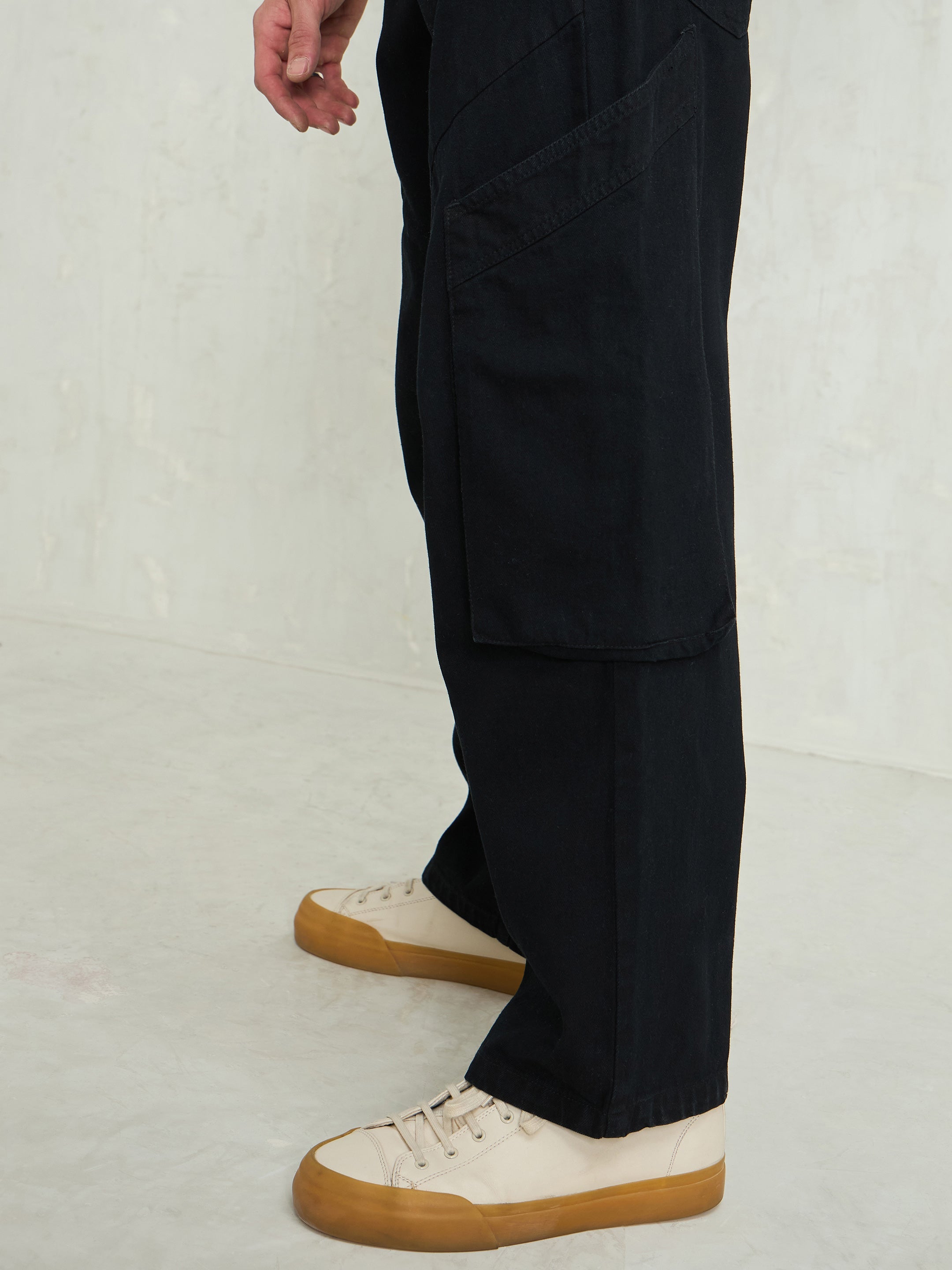 Men Black Big Cargo Pockets Wide Leg Jeans-MSJEAN0746