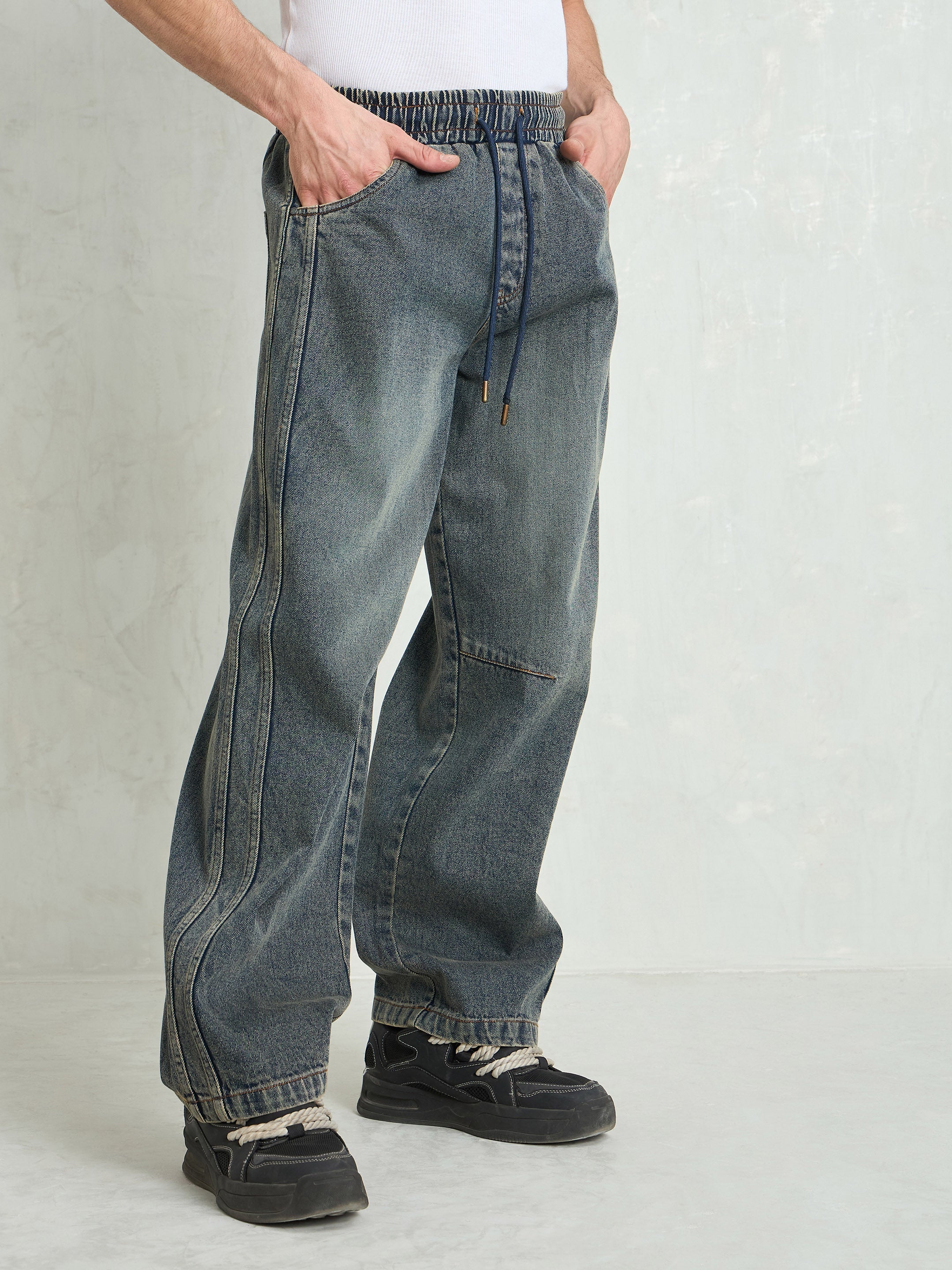 Men Blue Washed Knee Dart Wide Leg Jeans-MSJEAN0754