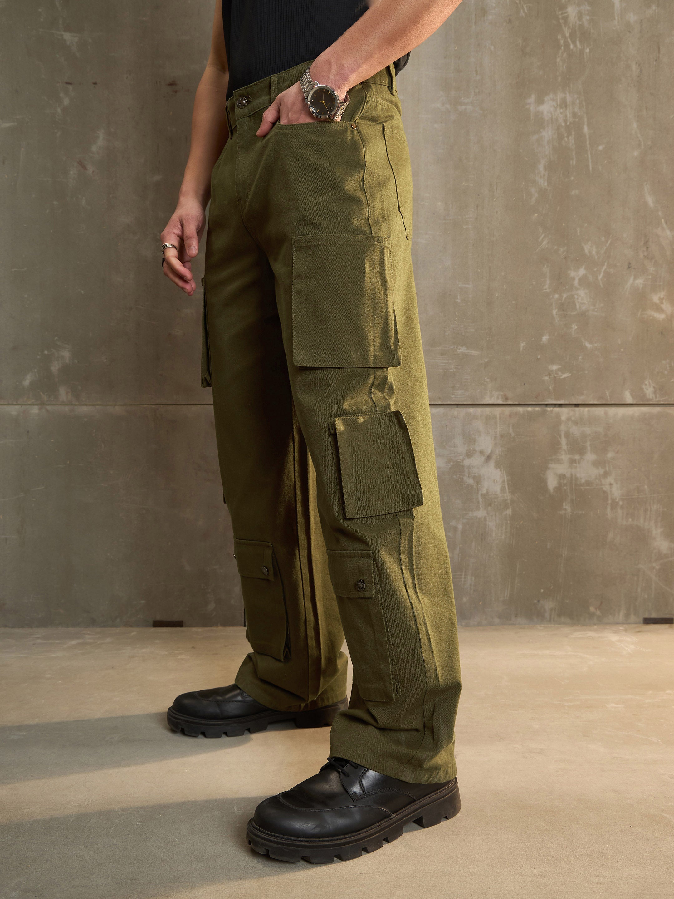 Men Green Twill Utility Pockets Wide Leg Cargo Pants-MSPANT51106