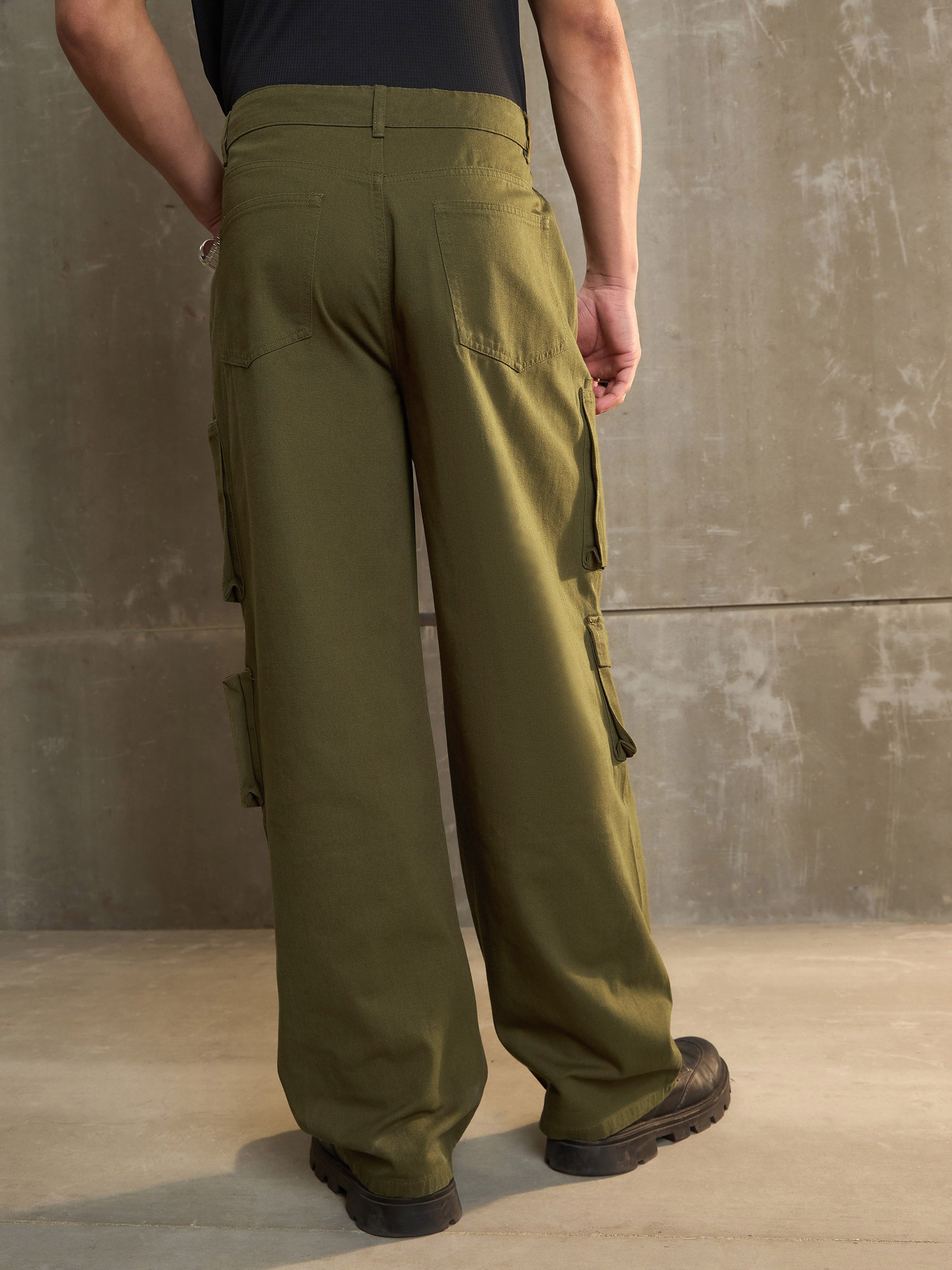 Men Green Twill Utility Pockets Wide Leg Cargo Pants-MSPANT51106