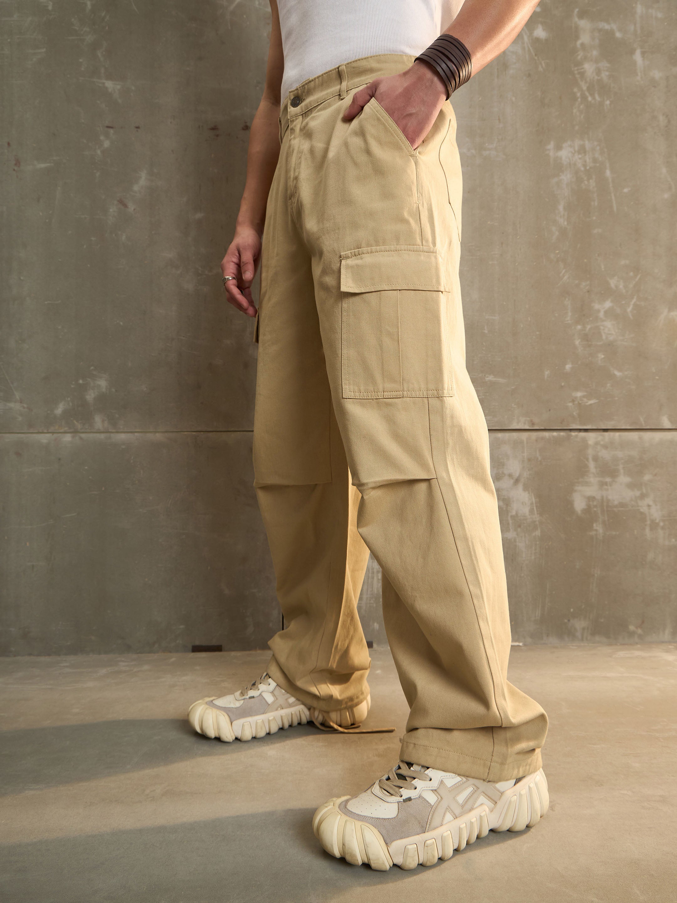 Men Beige Twill Facing Detail Wide Leg Cargo Pants-MSPANT51108