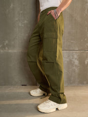 Men Green Twill Facing Detail Wide Leg Cargo Pants-MSPANT51109
