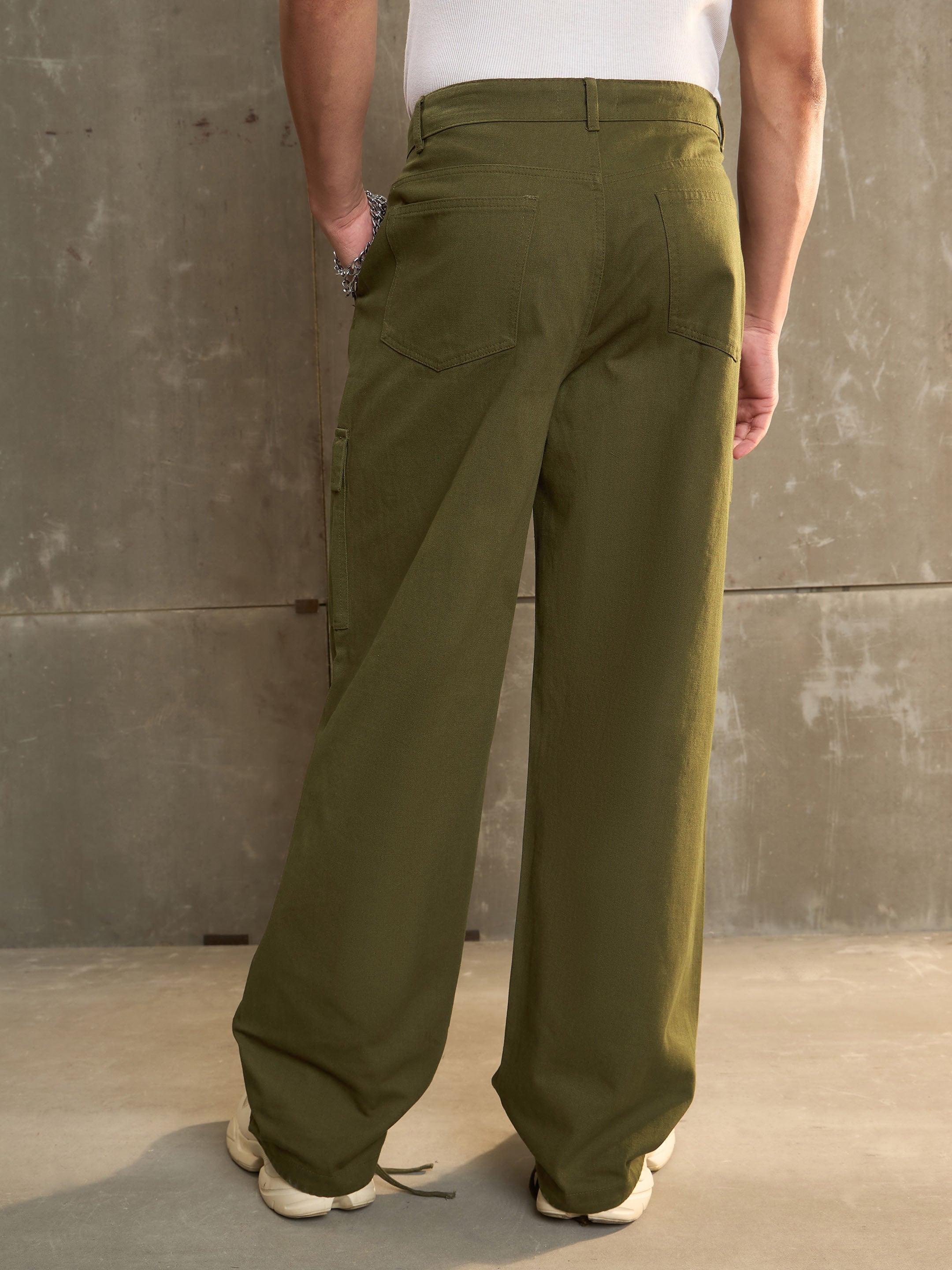 Men Green Twill Facing Detail Wide Leg Cargo Pants-MSPANT51109