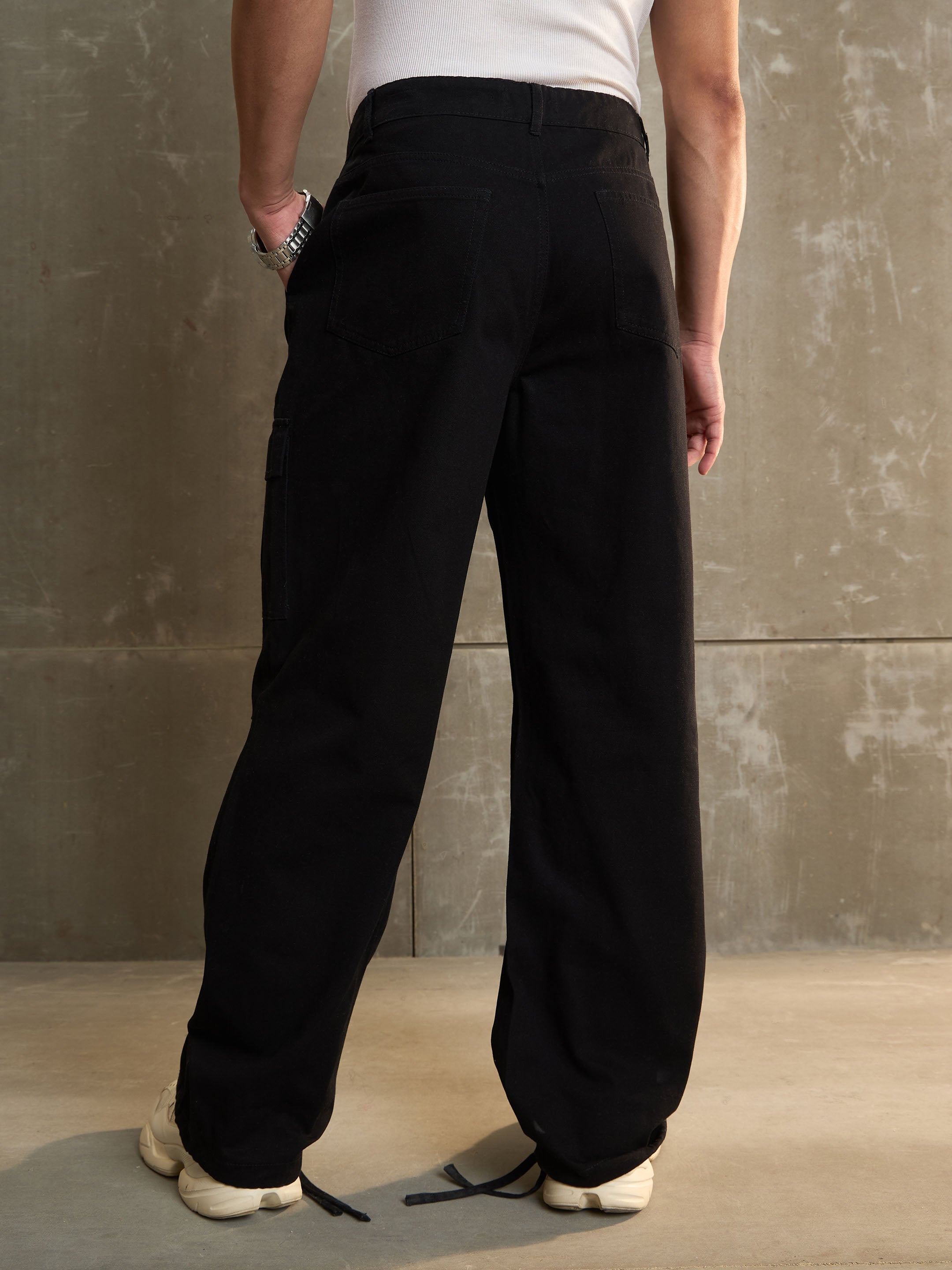Men Black Twill Facing Detail Wide Leg Cargo Pants-MSPANT51110