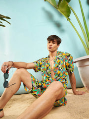 Men Green Multi Colour Geometric Shirt With Shorts