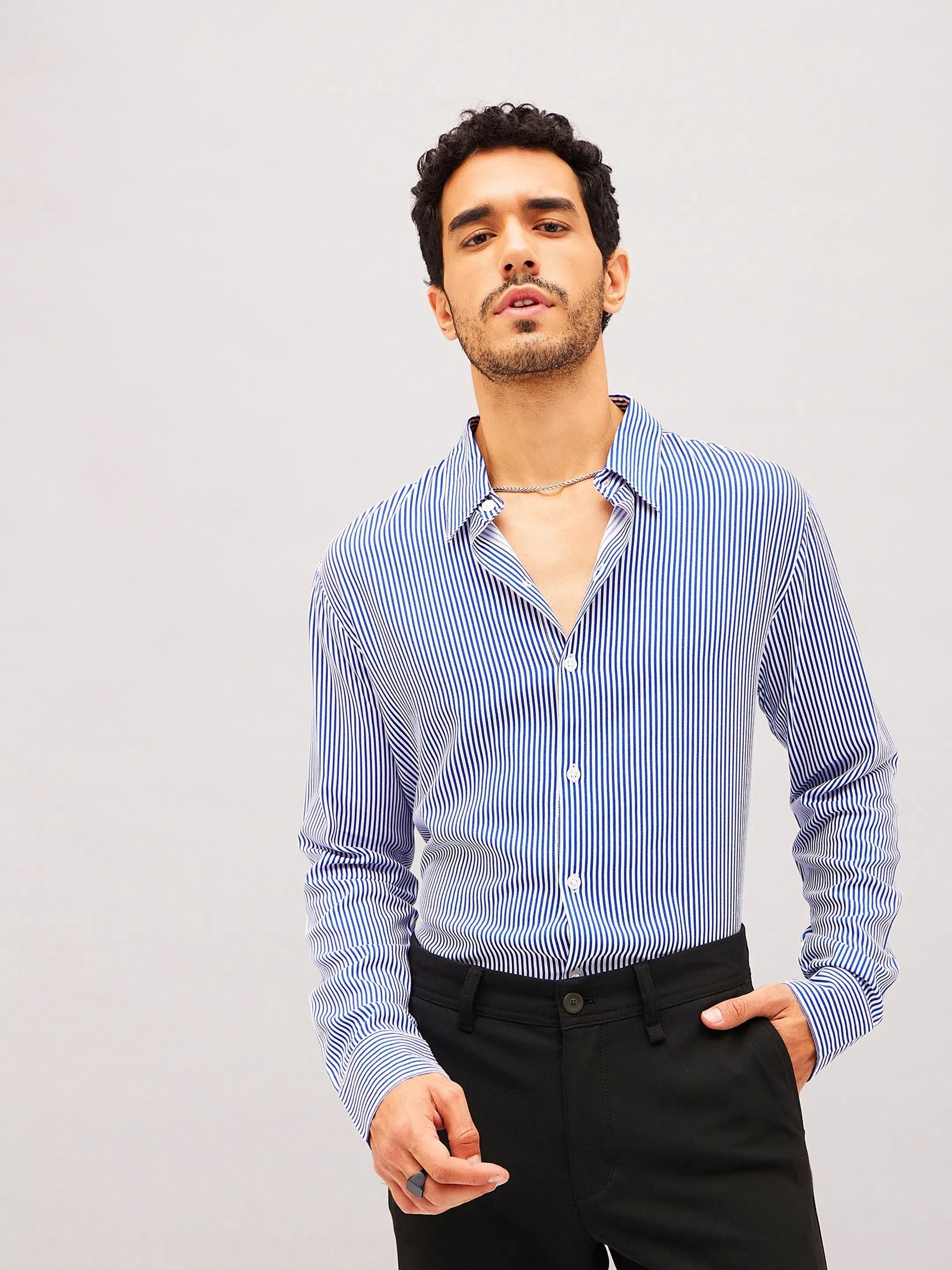 Men's White & Blue Printed Shirt - Relaxed Fit Rayon