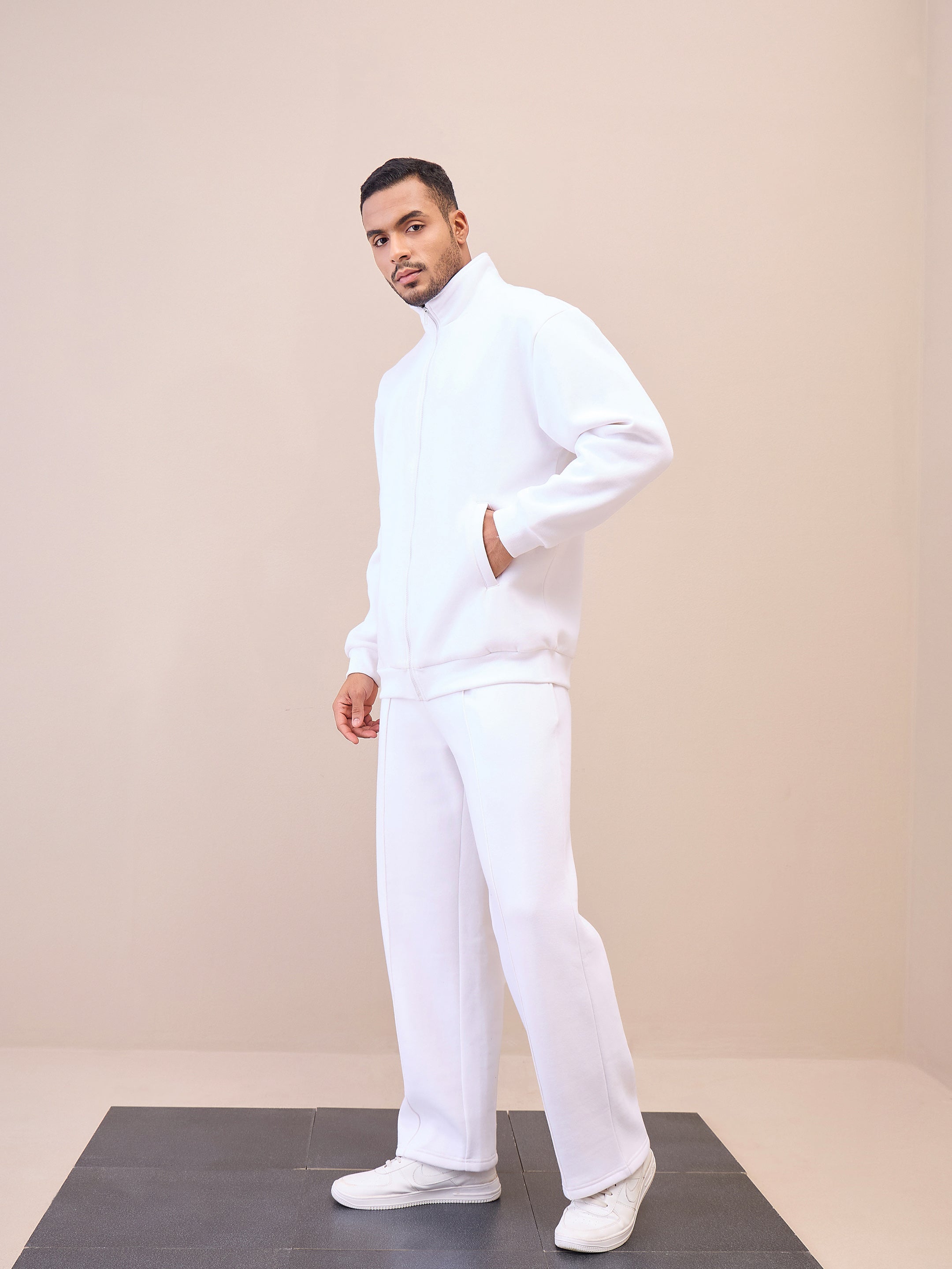 Men White Front Zipper Oversize Sweatshirt With Sweatpants-MSSWSH70244_MSPANT51023
