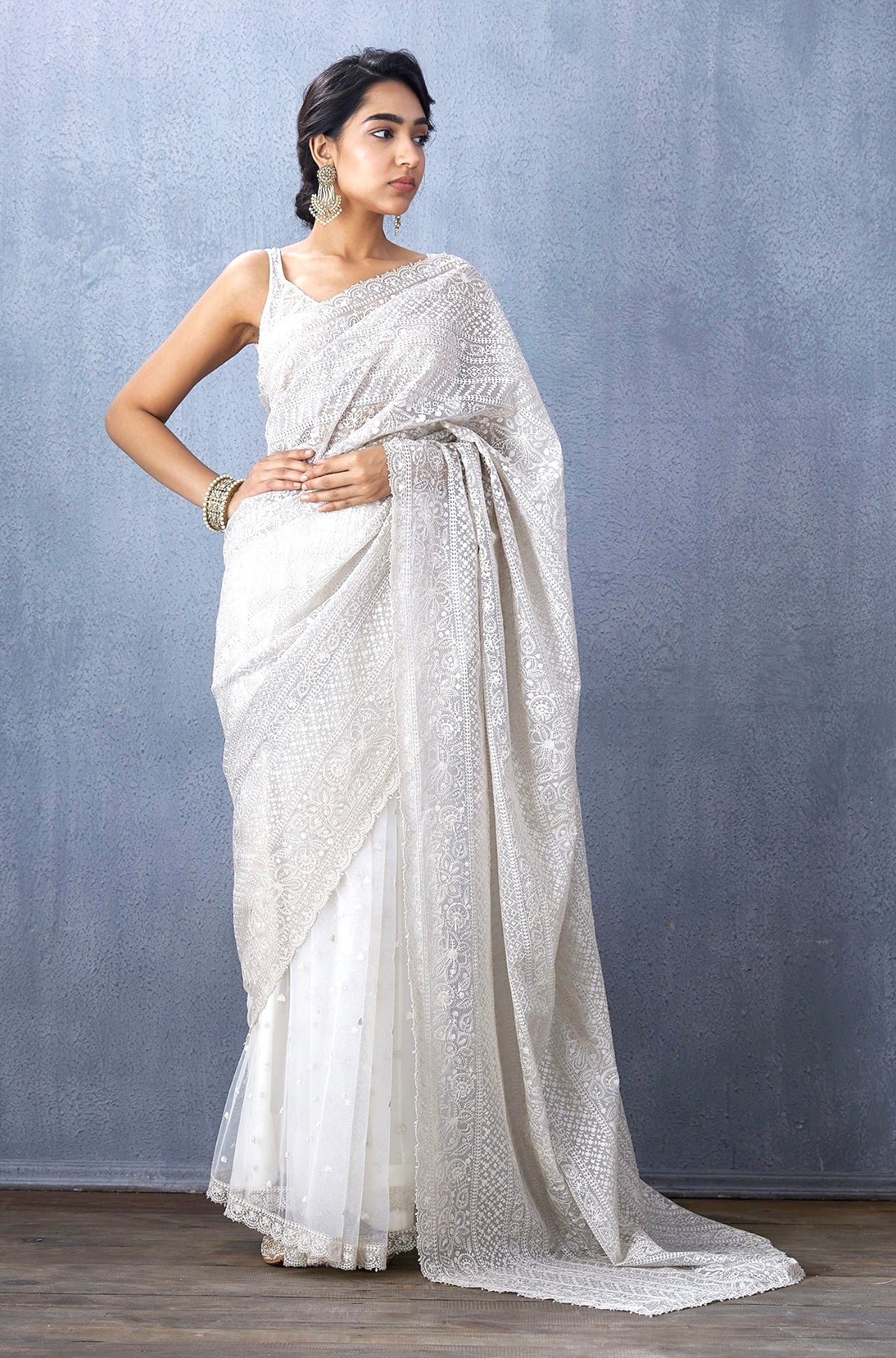 Embroidery White Saree With Unstiched Blouse Piece