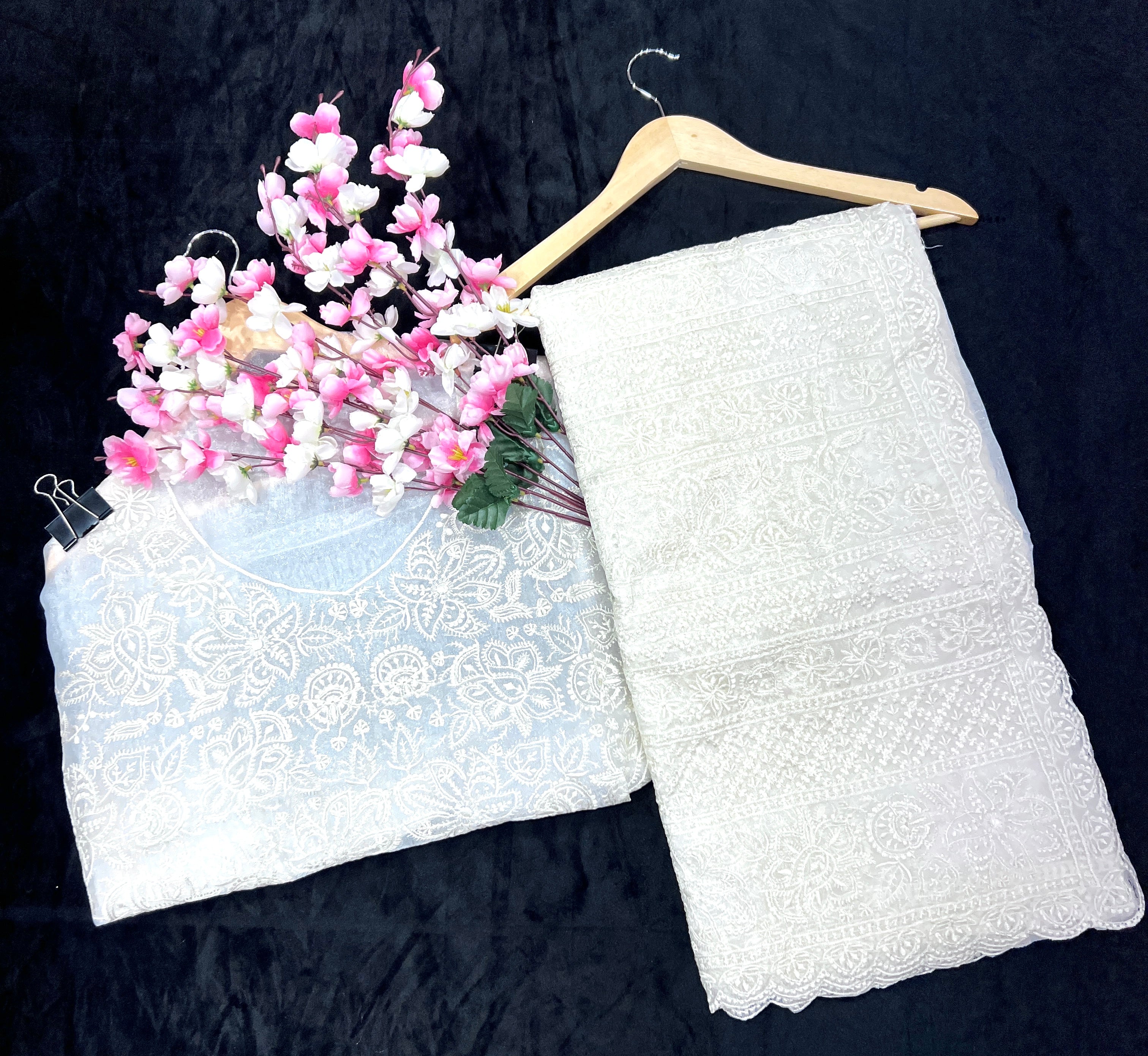Embroidery White Saree With Unstiched Blouse Piece
