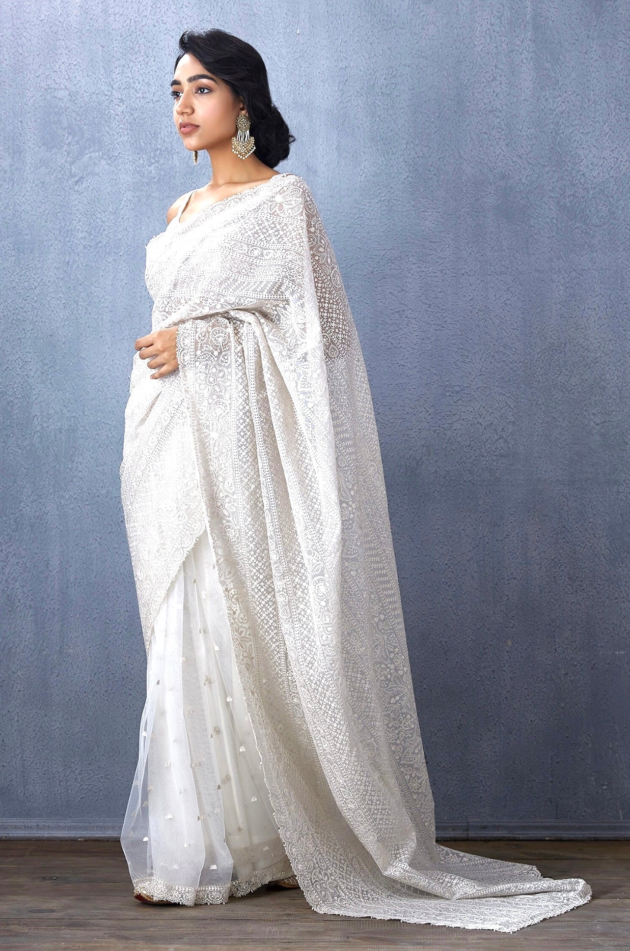 Embroidery White Saree With Unstiched Blouse Piece