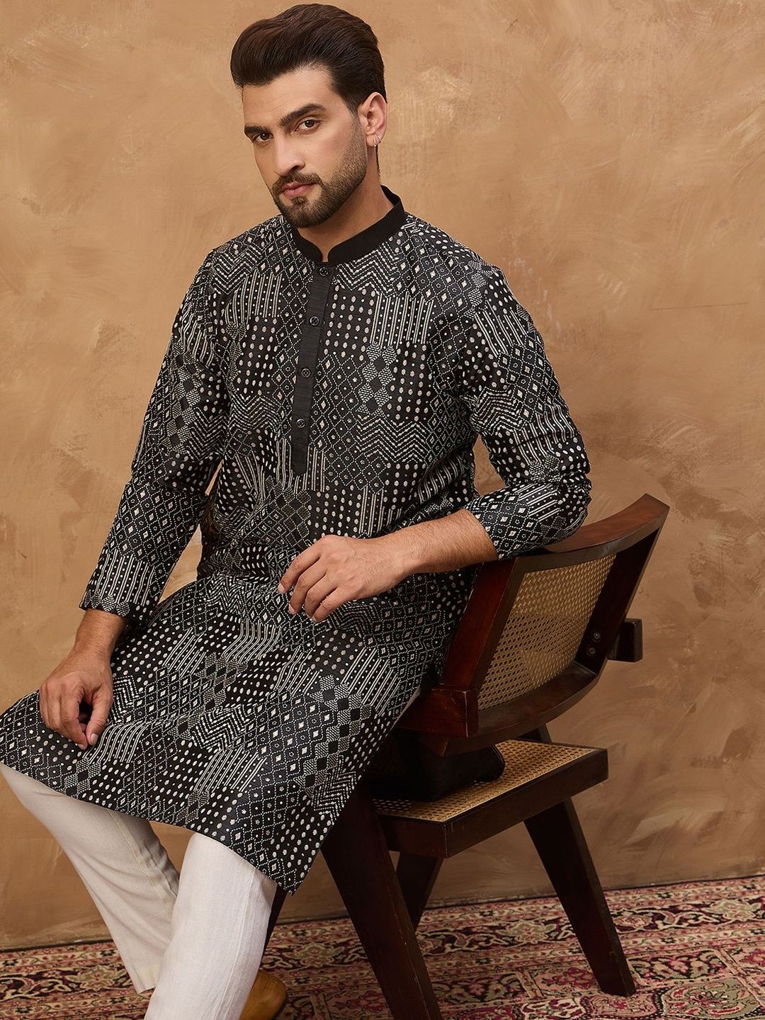 Ethnic Bay Men Black Silk Blend Geometric Printed Straight Kurta With Pant Set-MKSET1528