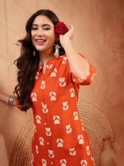 Stylum Women's Orange Floral Printed Rayon A-Line Kurta (ORANGECRAFT)