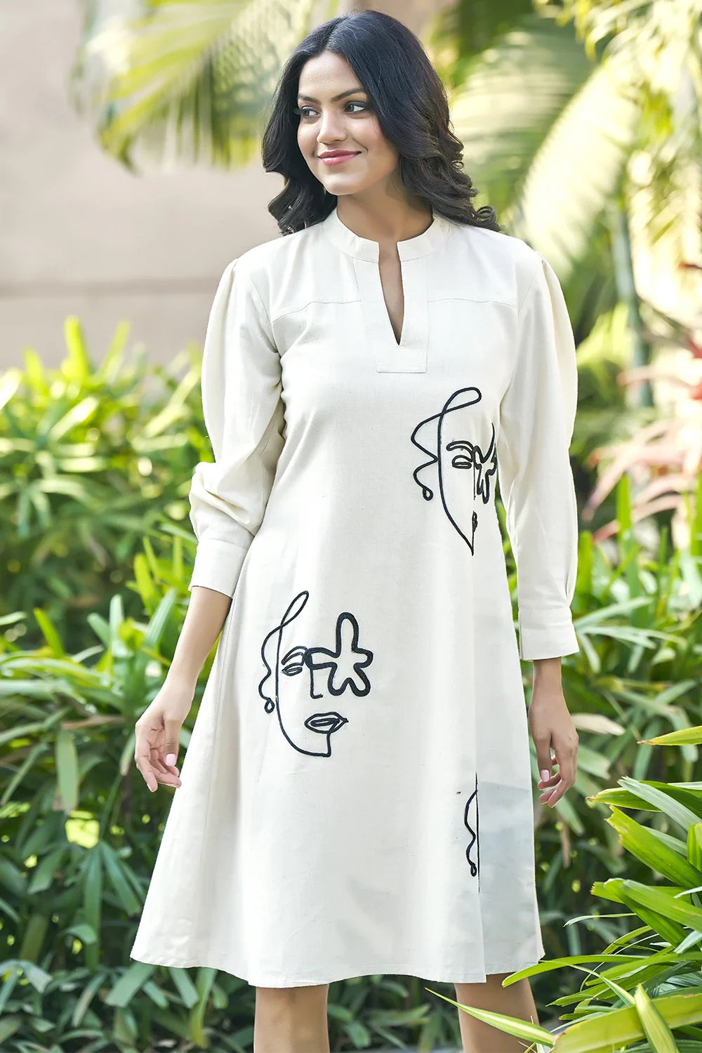 Off-white casual resort wear dress