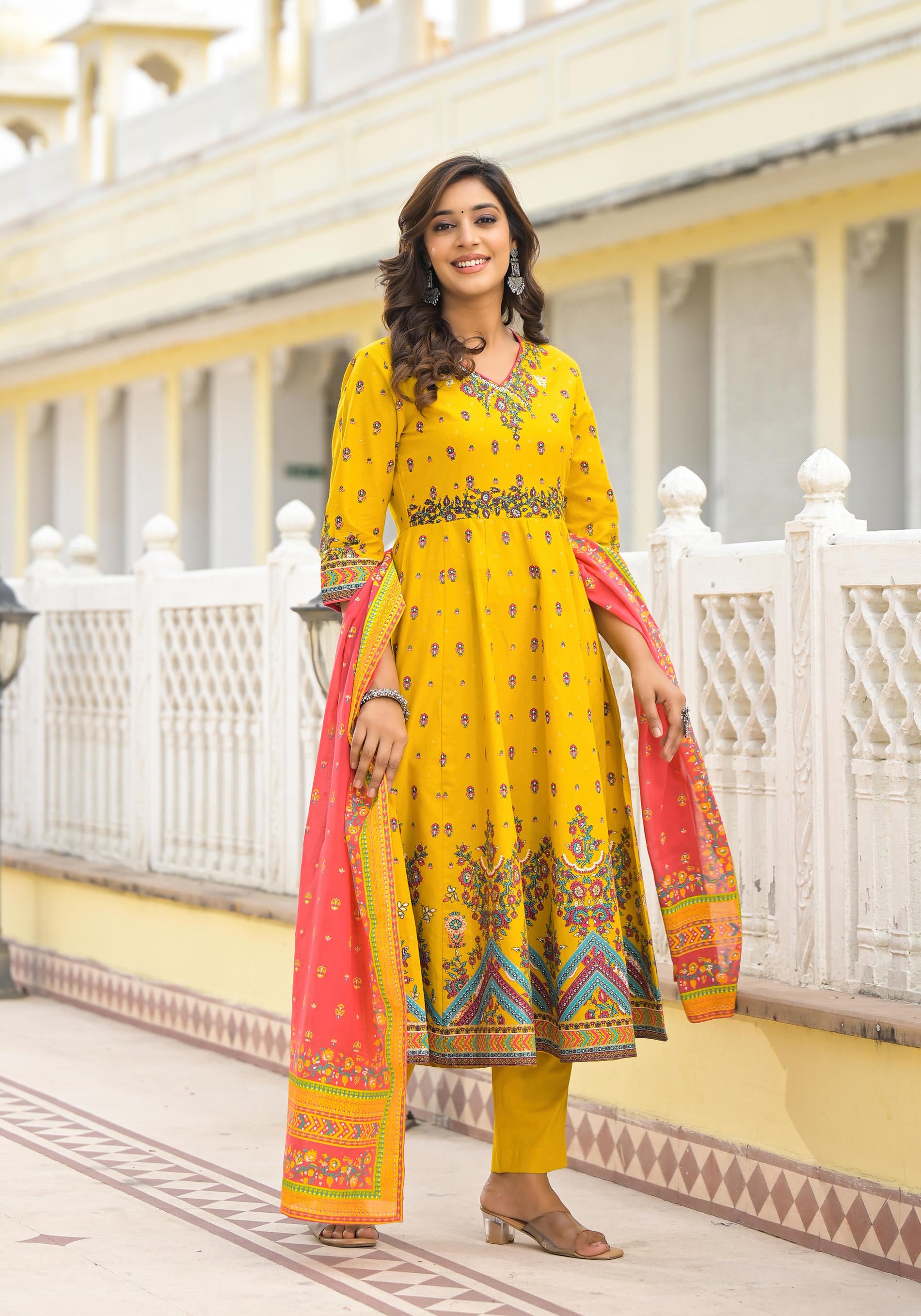 Women Mustard Print Kurta Pant Dupatta