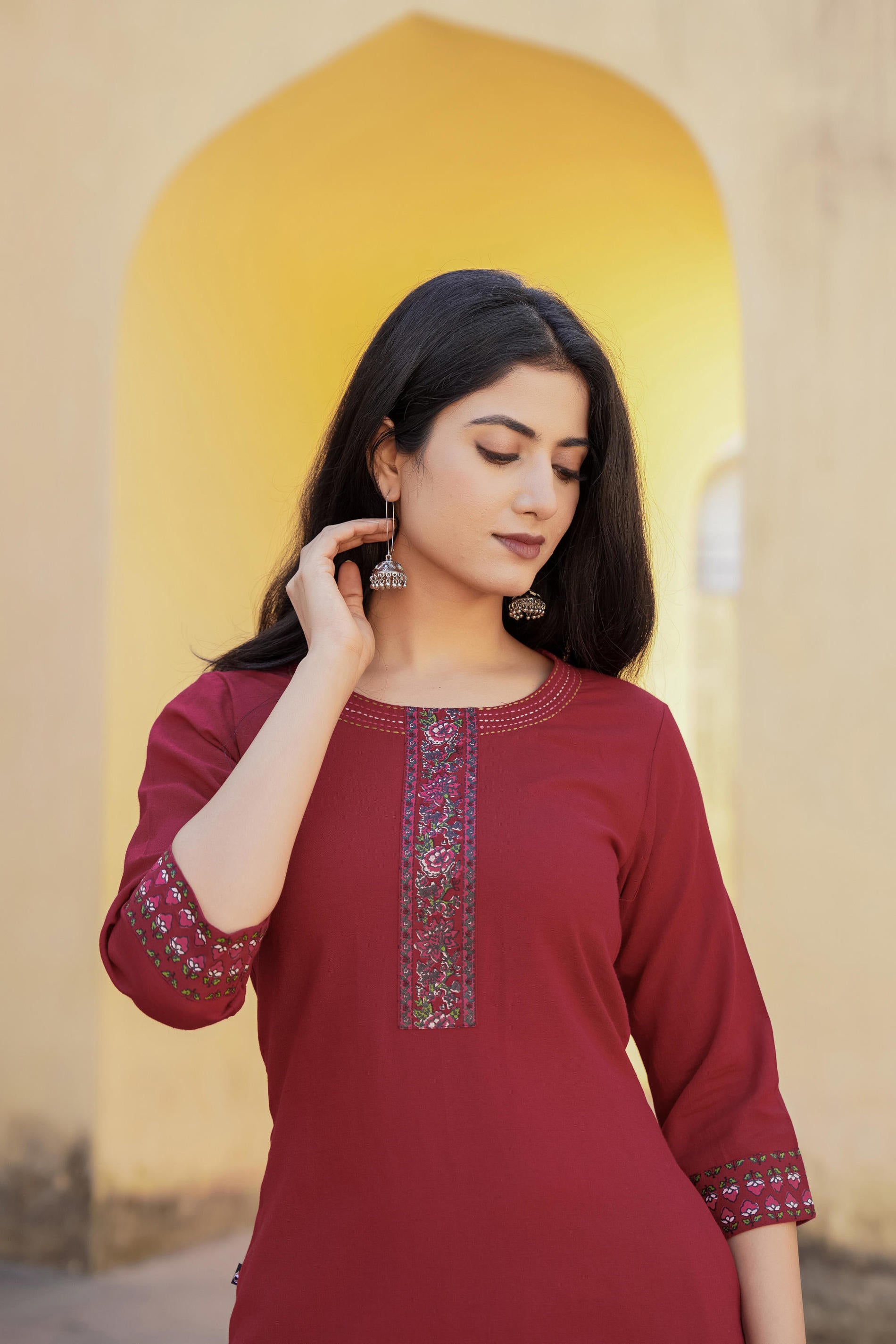 Women Maroon Solid &  Print Kurta & Pant