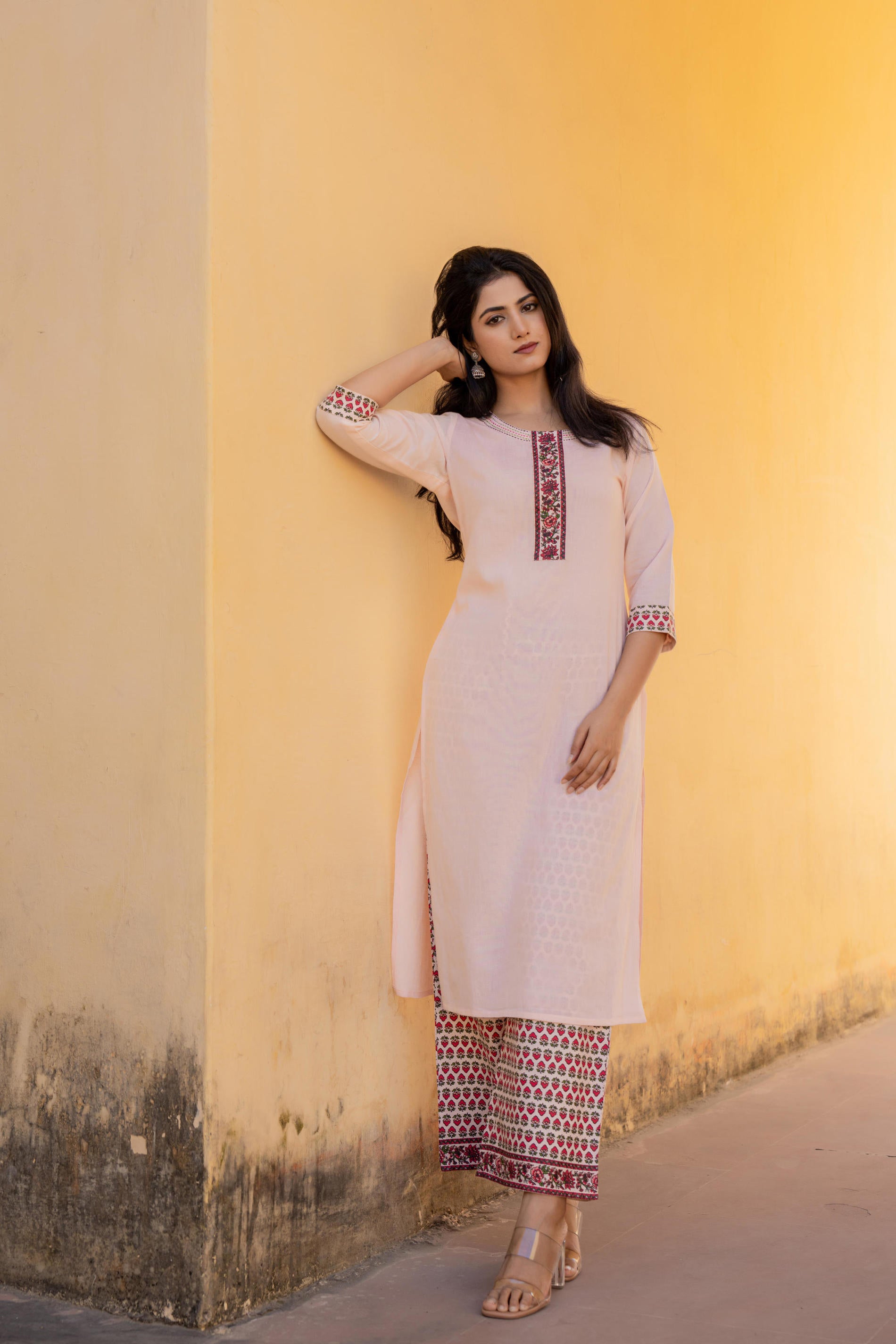 Women Peach Solid &  Print Kurta & Pant