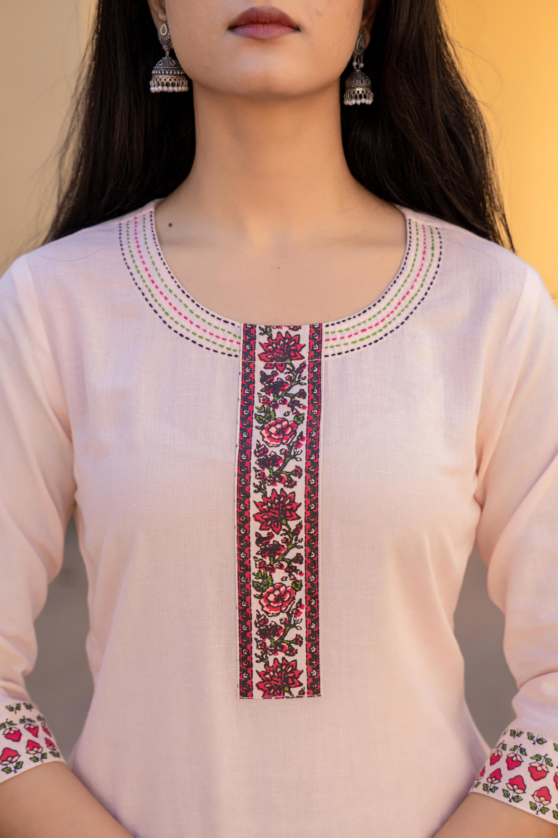 Women Peach Solid &  Print Kurta & Pant