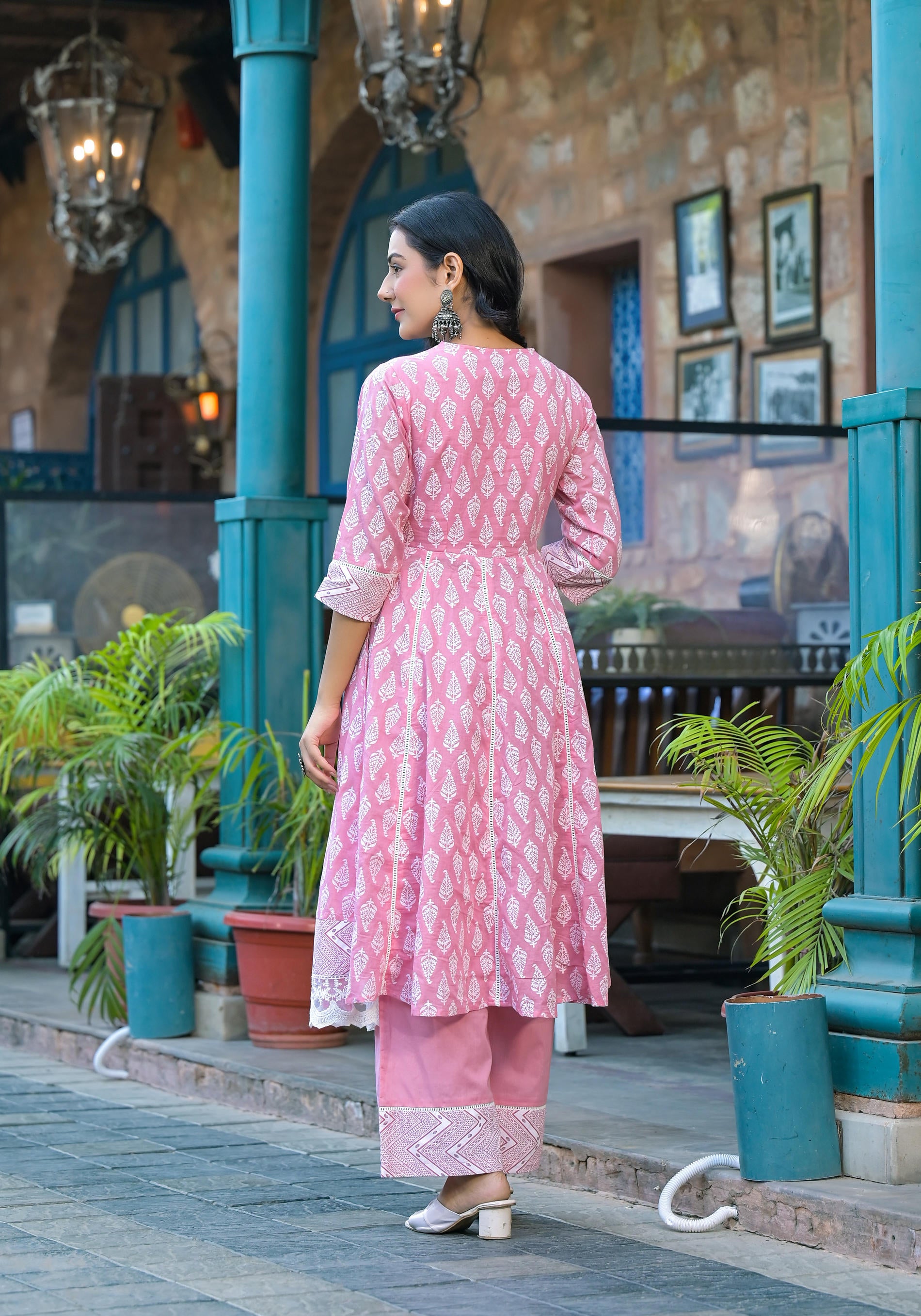 Powder Rose Lace-Trim Printed Kurta Set with Dupatta-P1074PINK_OF