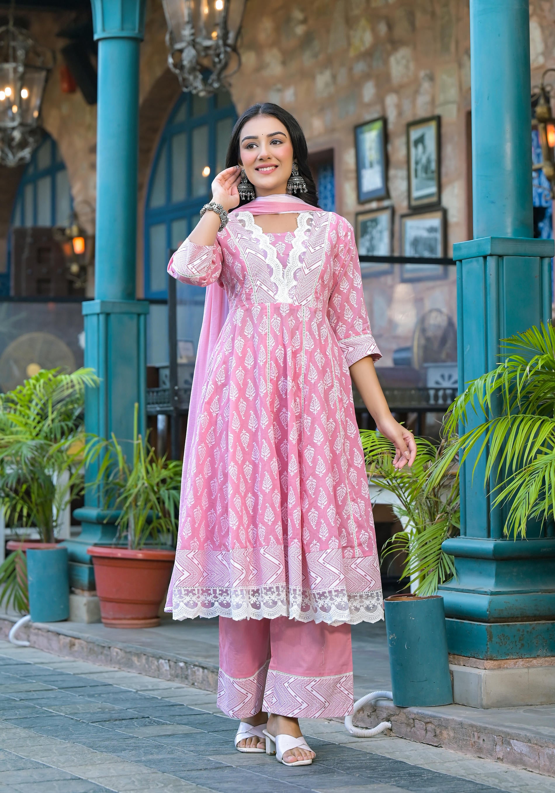 Powder Rose Lace-Trim Printed Kurta Set with Dupatta-P1074PINK_OF