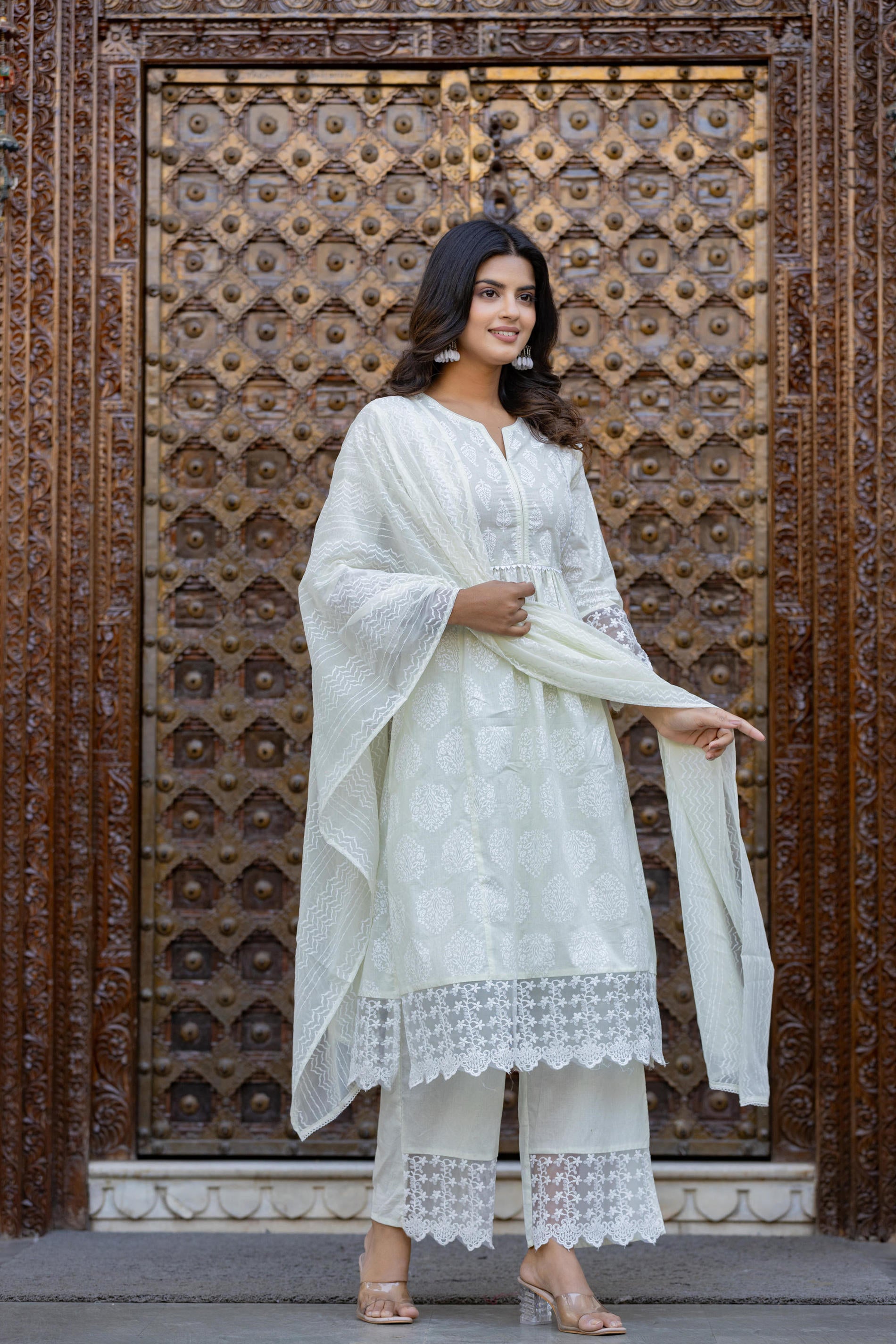 Women White Printed Kurta Pant Dupatta