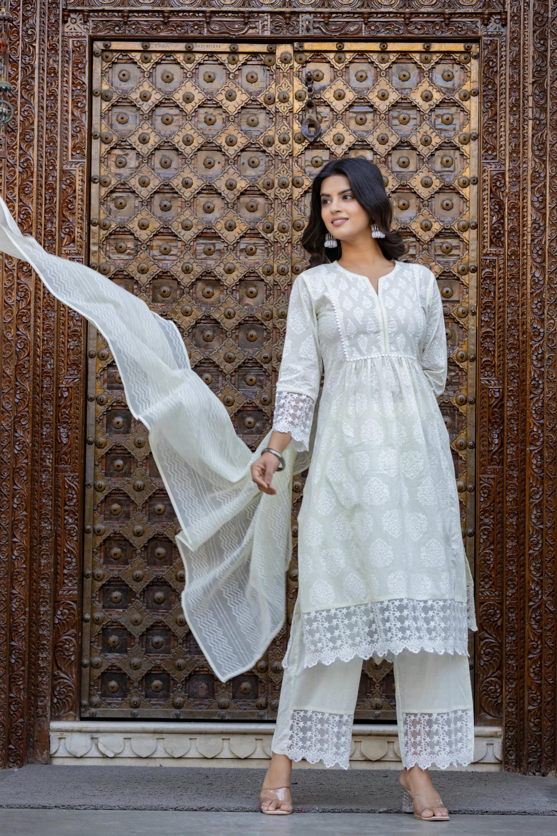 Women White Printed Kurta Pant Dupatta