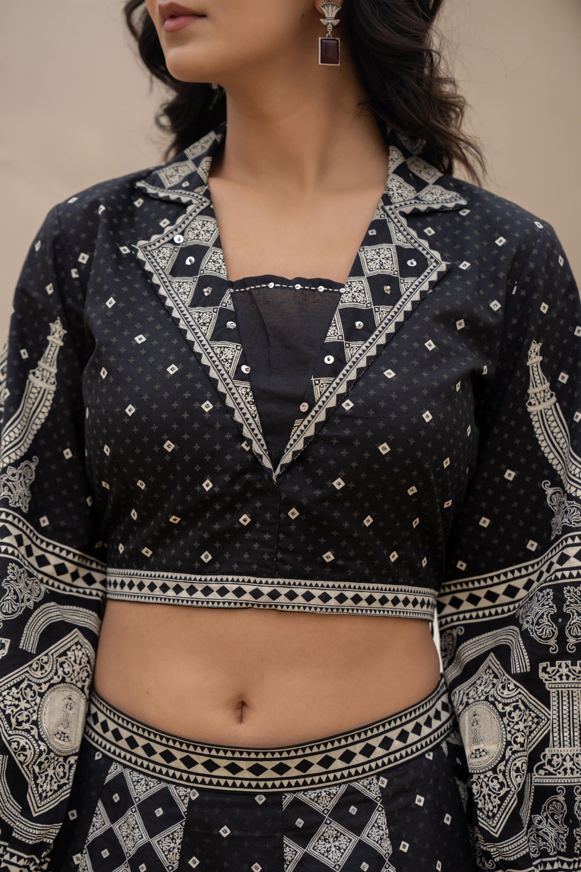 Black & White Printed Lehenga Choli Set with Ethnic Motifs | DesiQlo