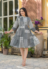 Black Geometric Printed Cotton Short Dress With Buttons-P1172BLACK