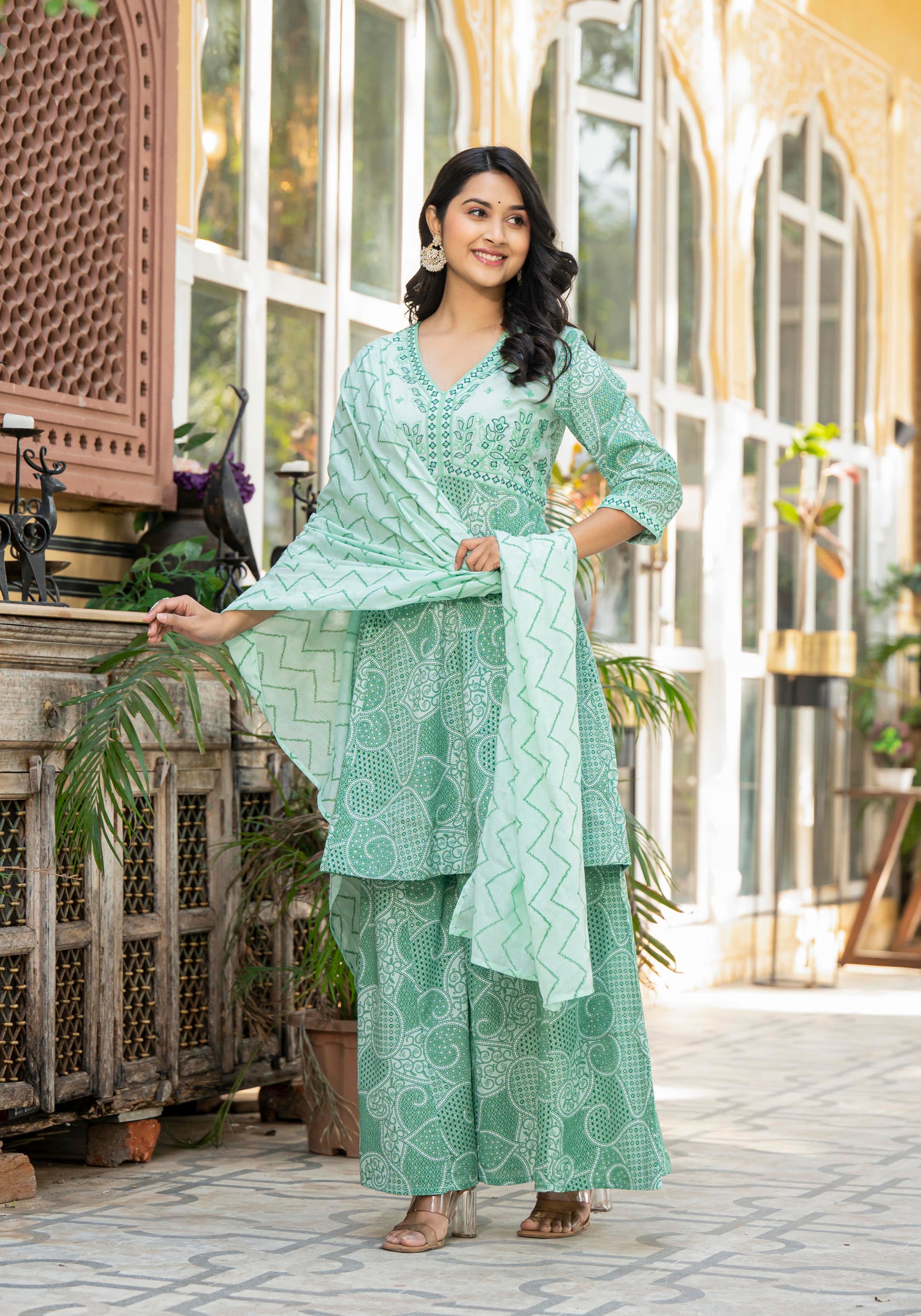 Women Green Print With Embroidered Kurta Pant Dupatta