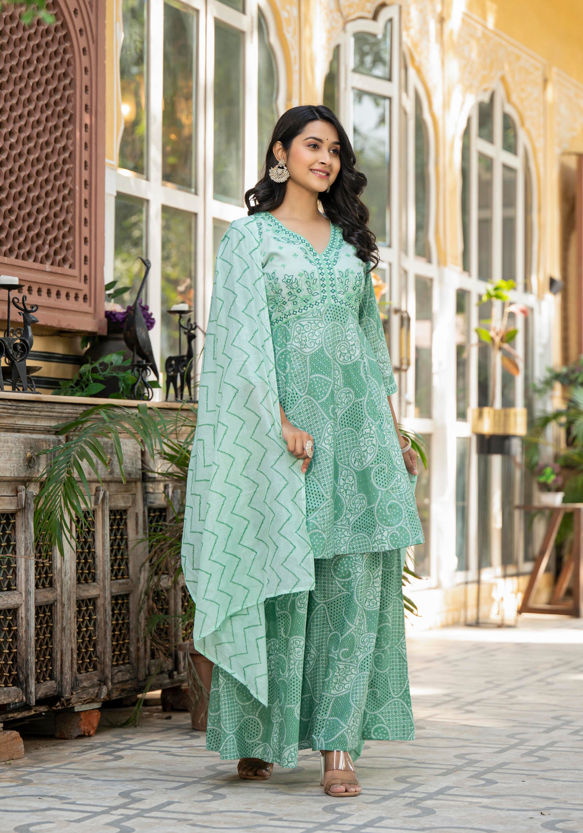 Women Green Print With Embroidered Kurta Pant Dupatta