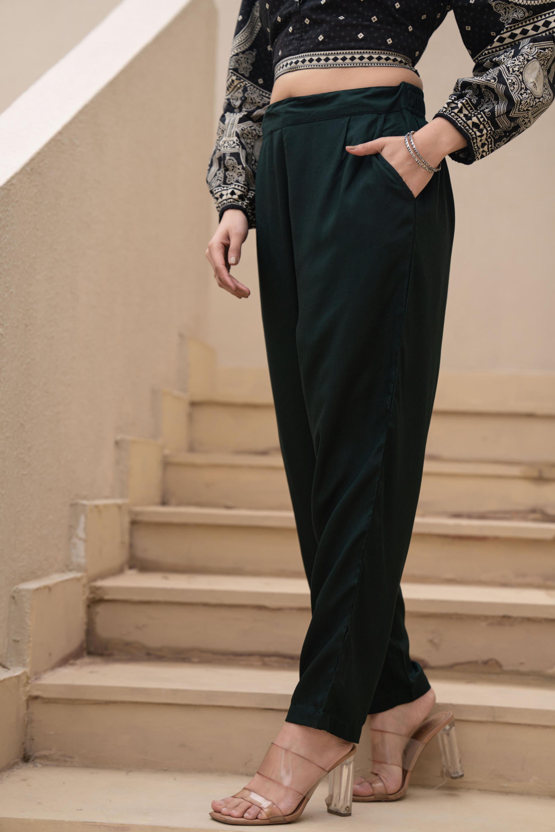 Women Bottlegreen Viscose Solid Straight Pant