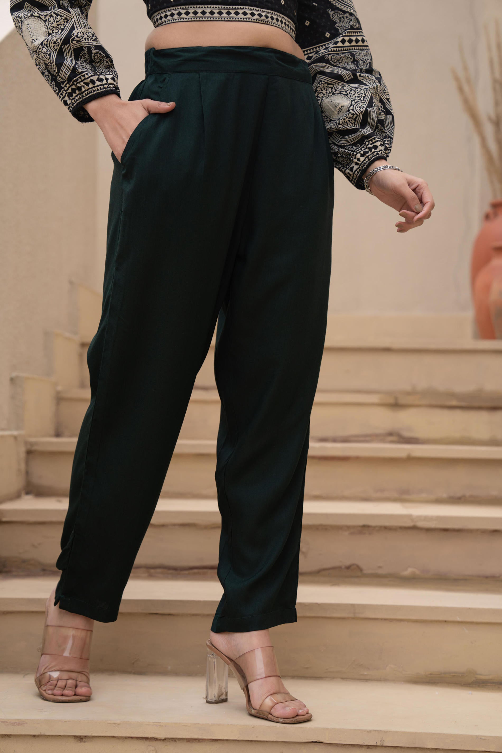 Women Bottlegreen Viscose Solid Straight Pant