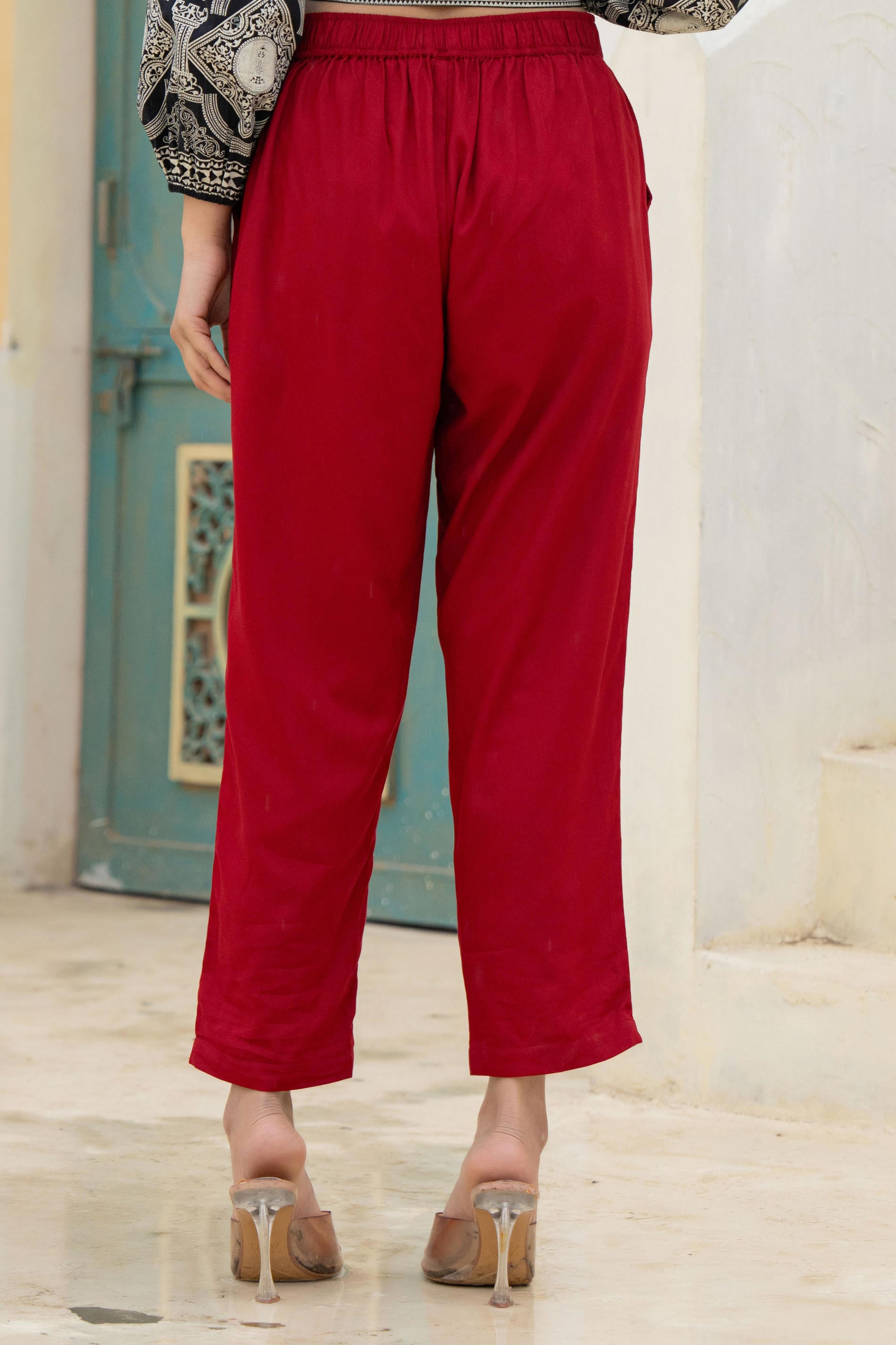 Women Maroon Viscose Solid Straight Pant