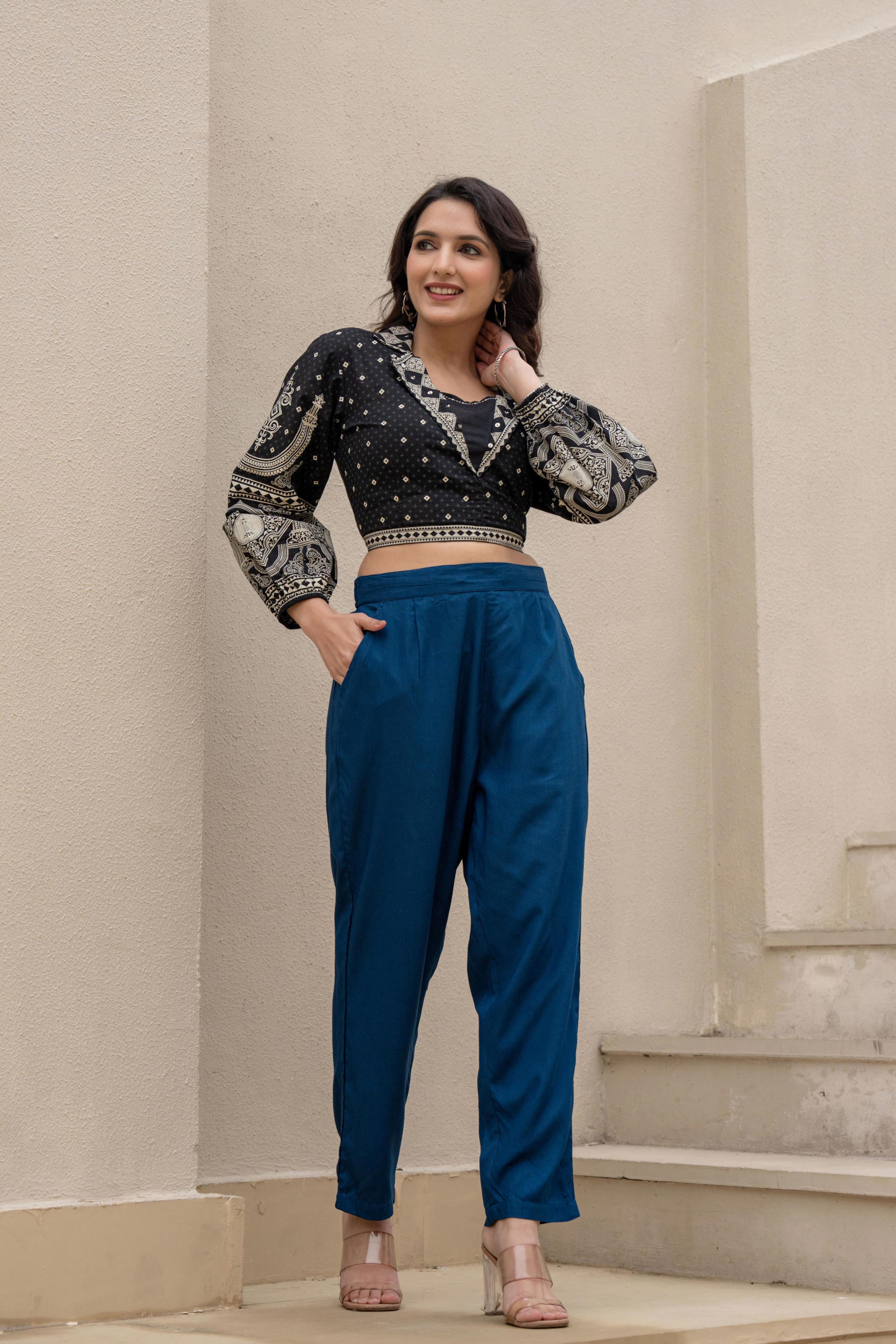 Women Navy Viscose Solid Straight Pant