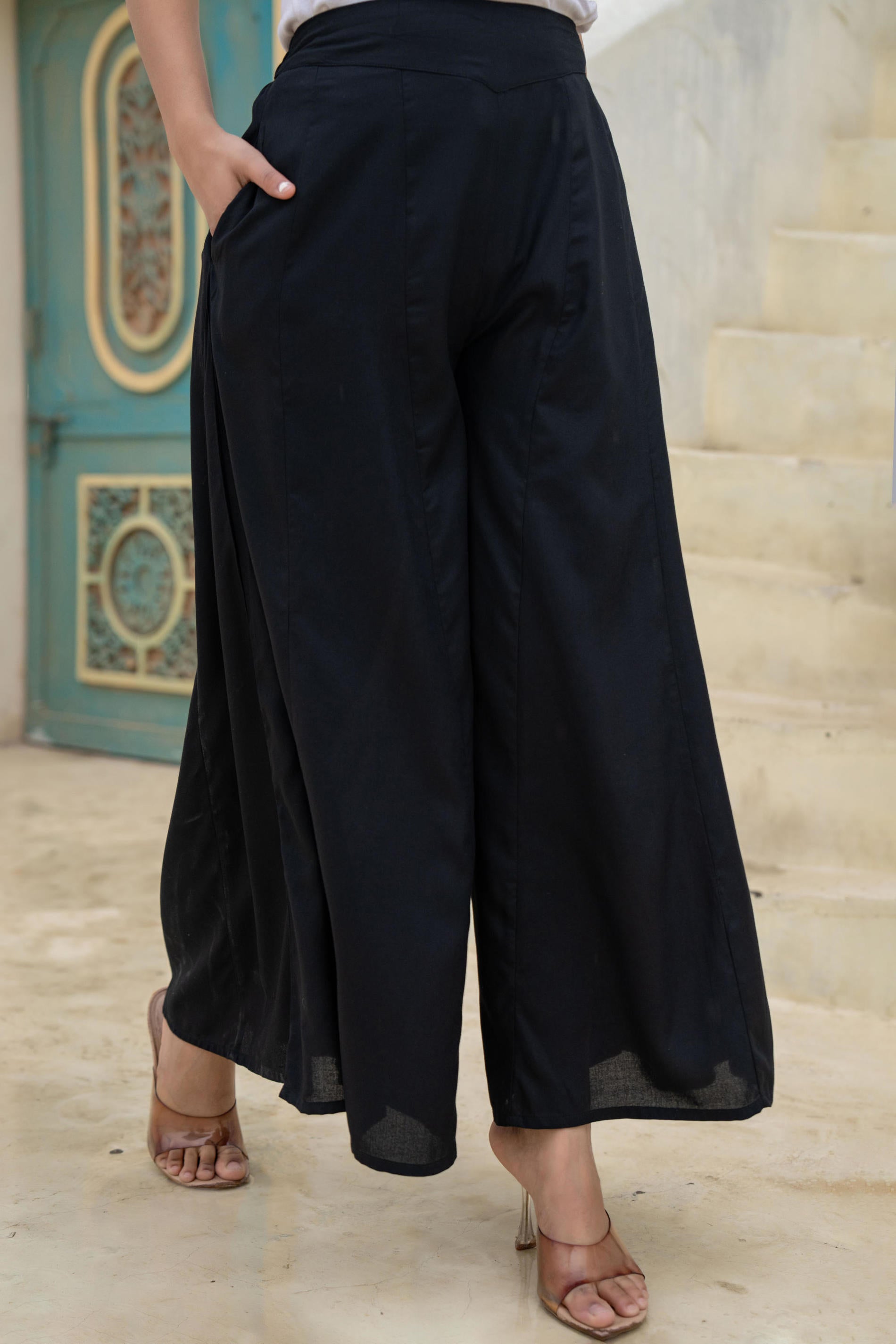 Women Black Viscose Solid Flared Palazzo