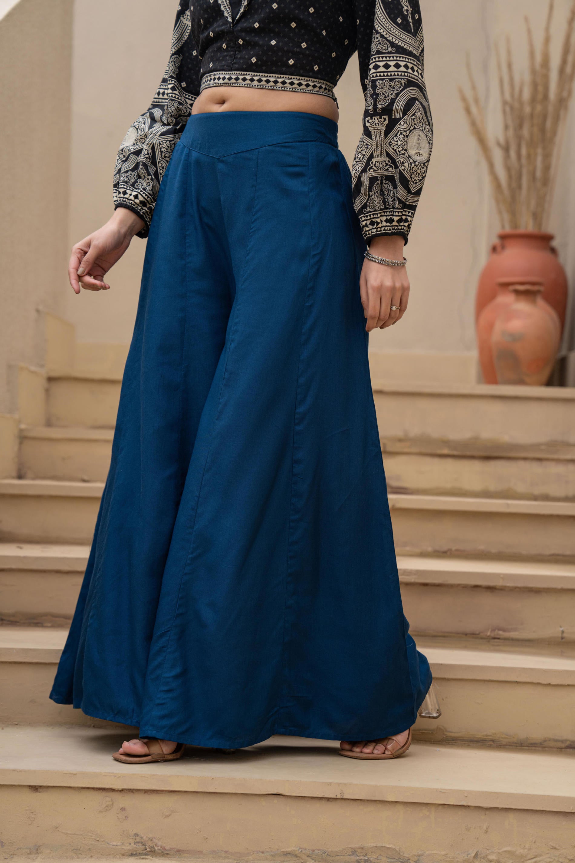 Women Navy Viscose Solid Flared Palazzo