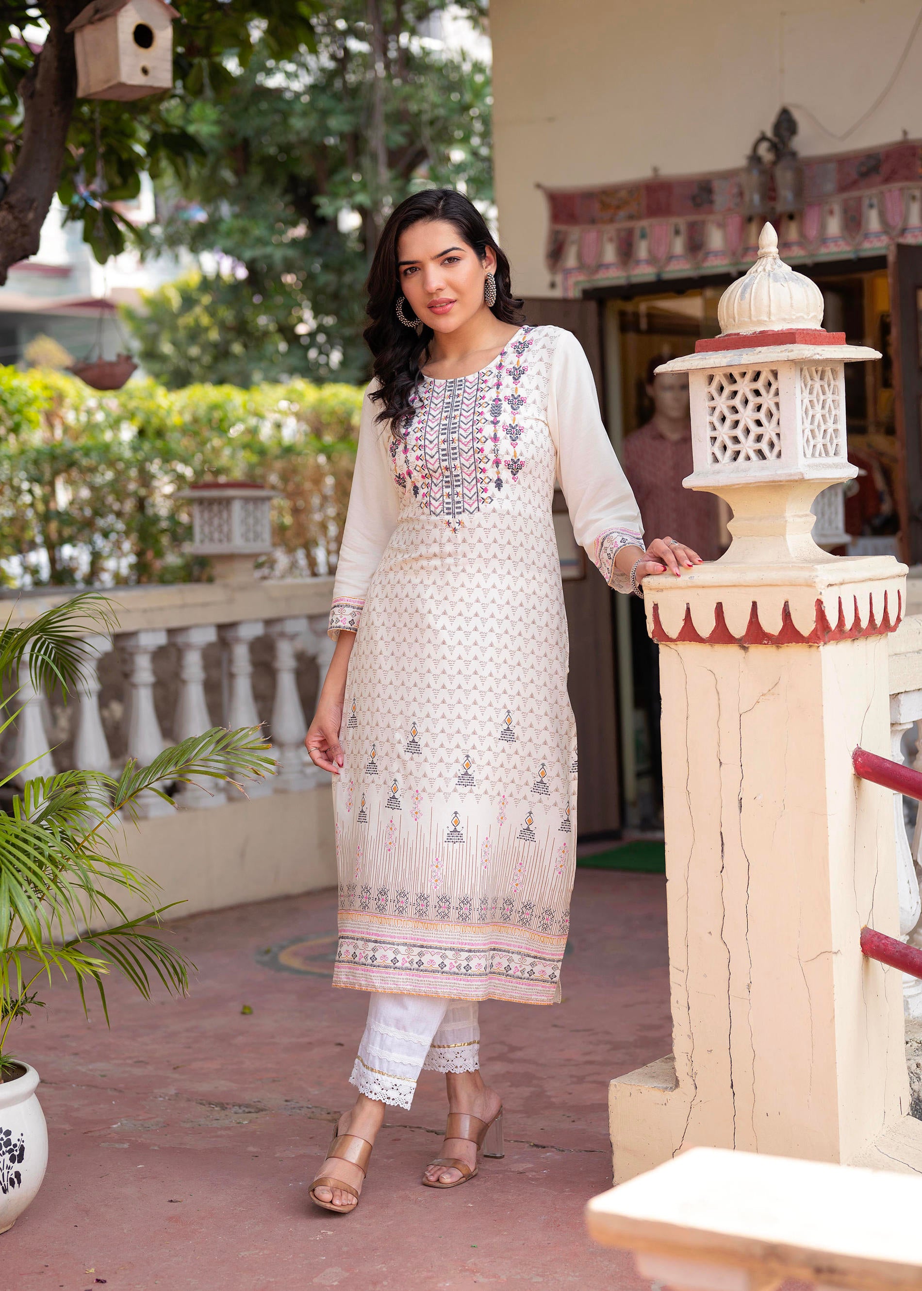 Women Offwhite Printed With Embroidered Straight Kurta